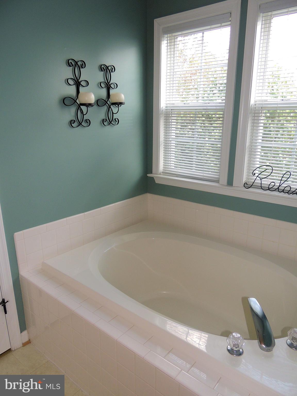 BRIARWOOD ESTATES - Residential Lease