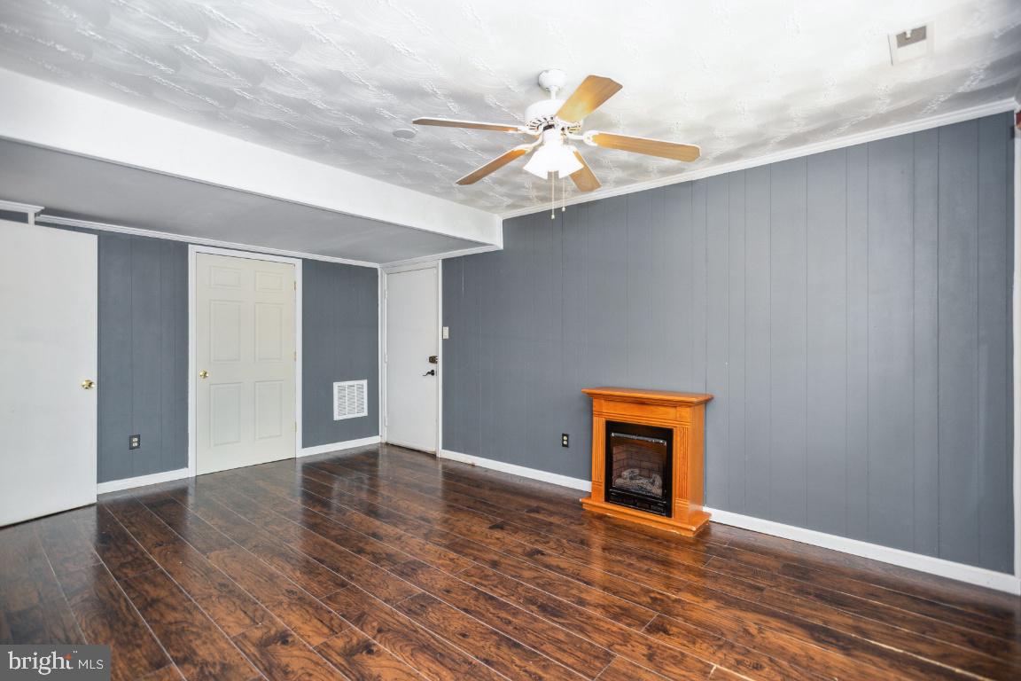 HICKORY RIDGE - Residential