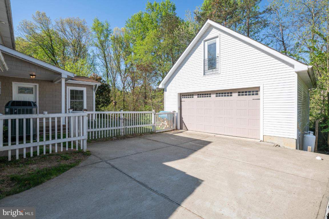 HICKORY RIDGE - Residential