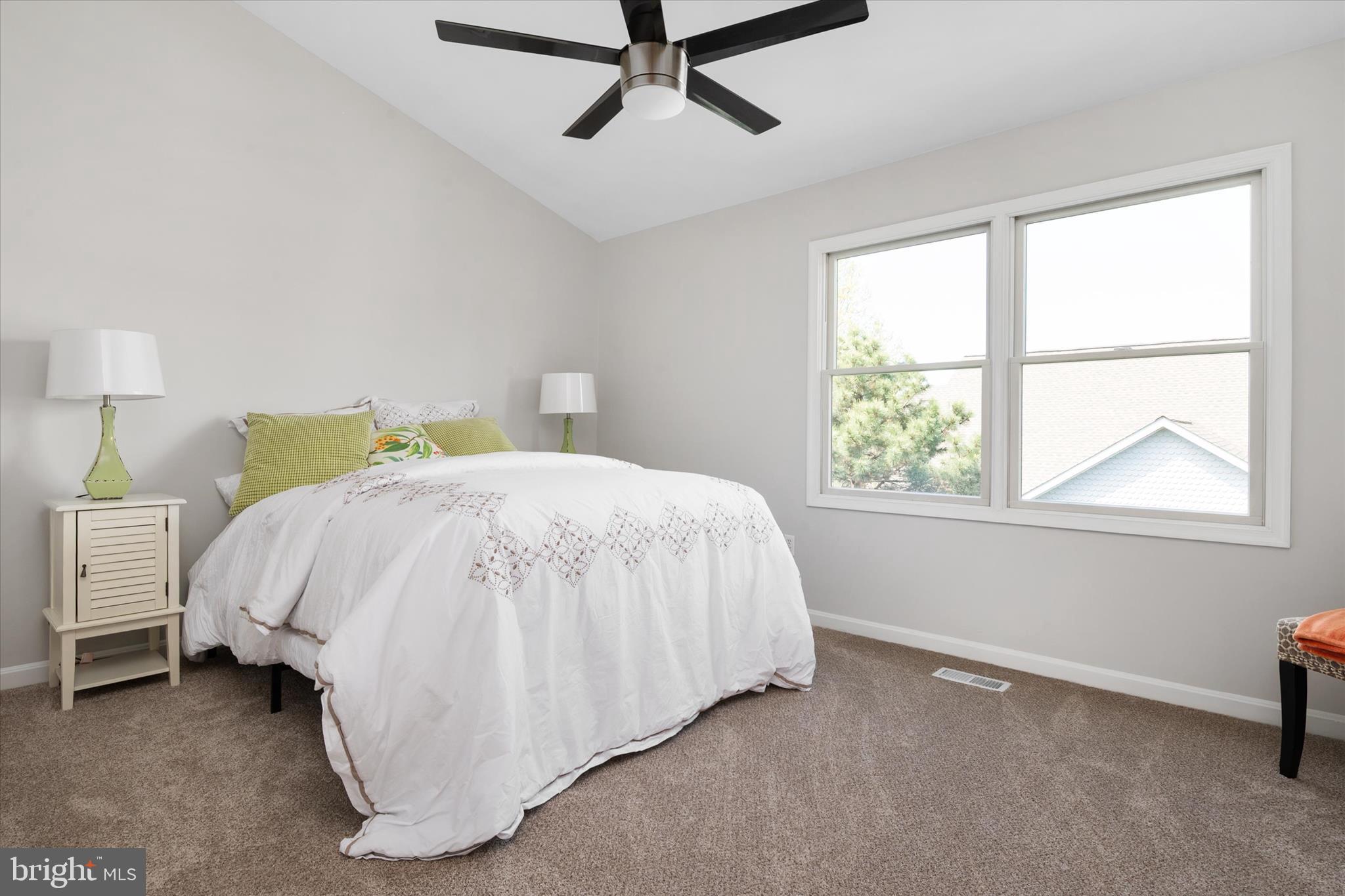 BAYSIDE MARINA - Residential