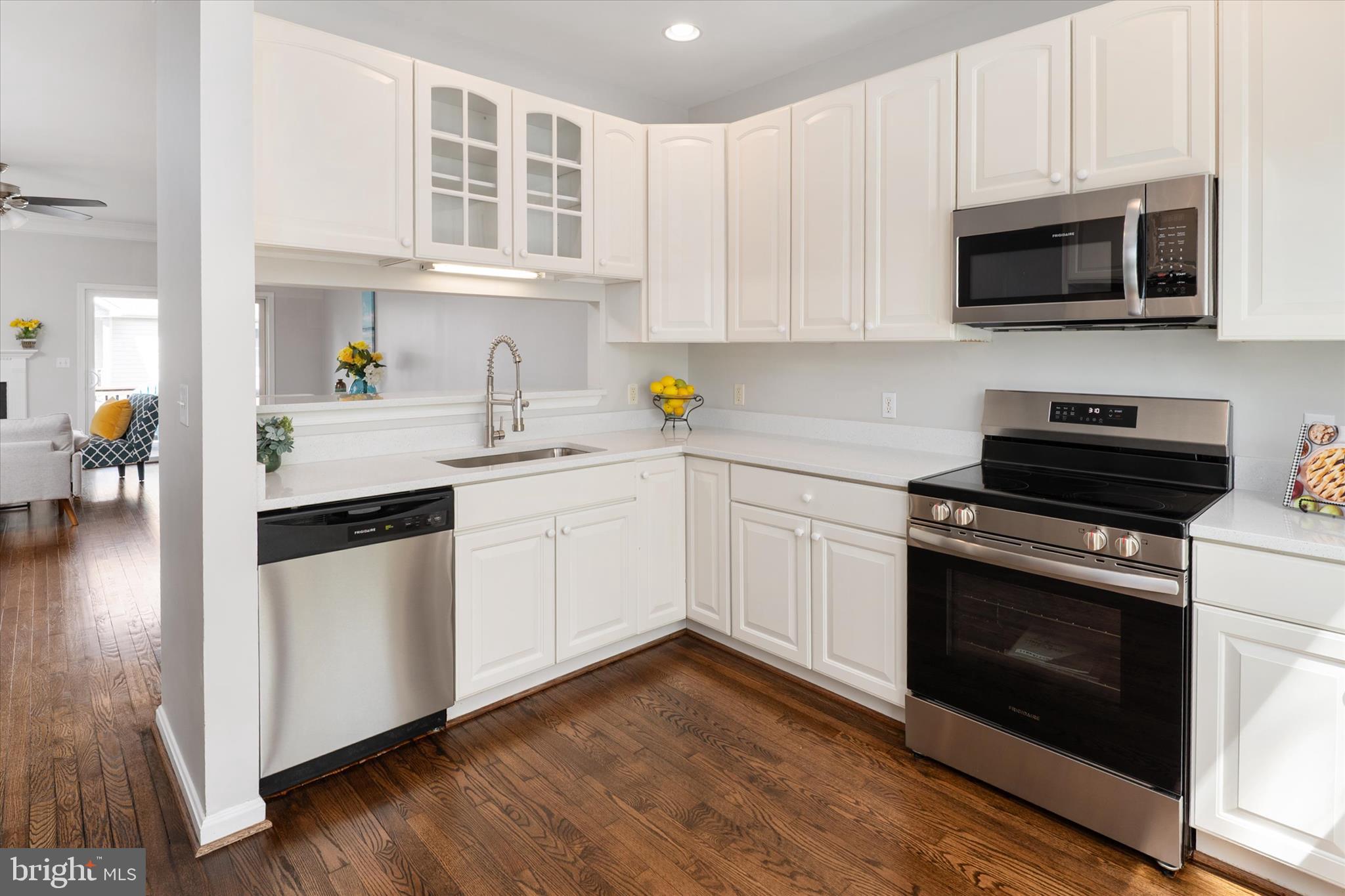 BAYSIDE MARINA - Residential