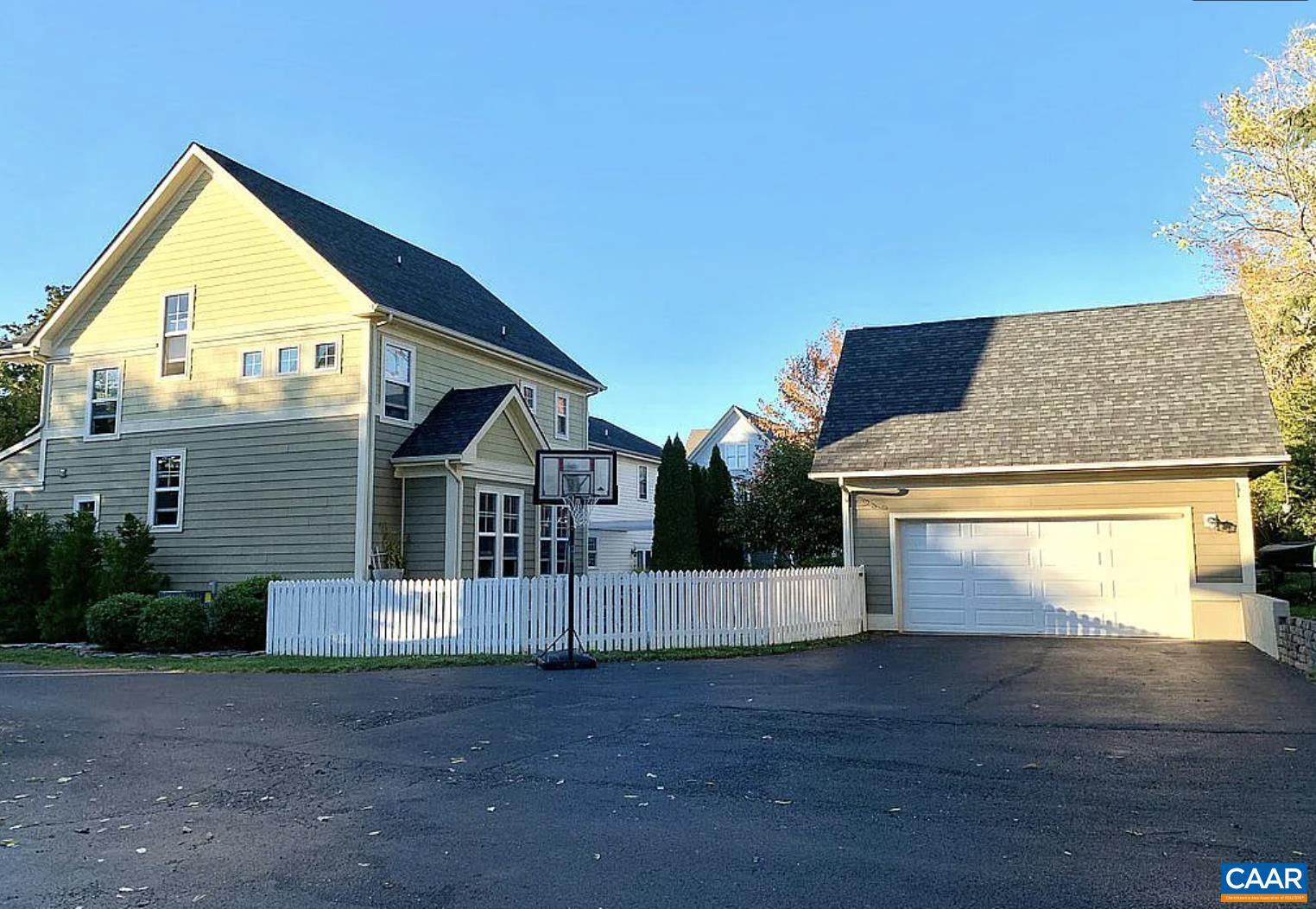 WICKHAM POND - Residential Lease