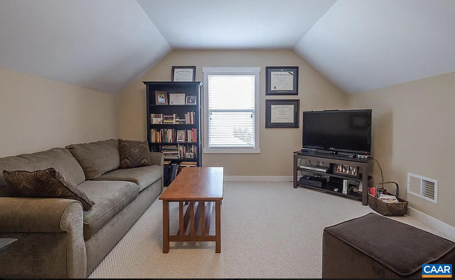 WICKHAM POND - Residential Lease