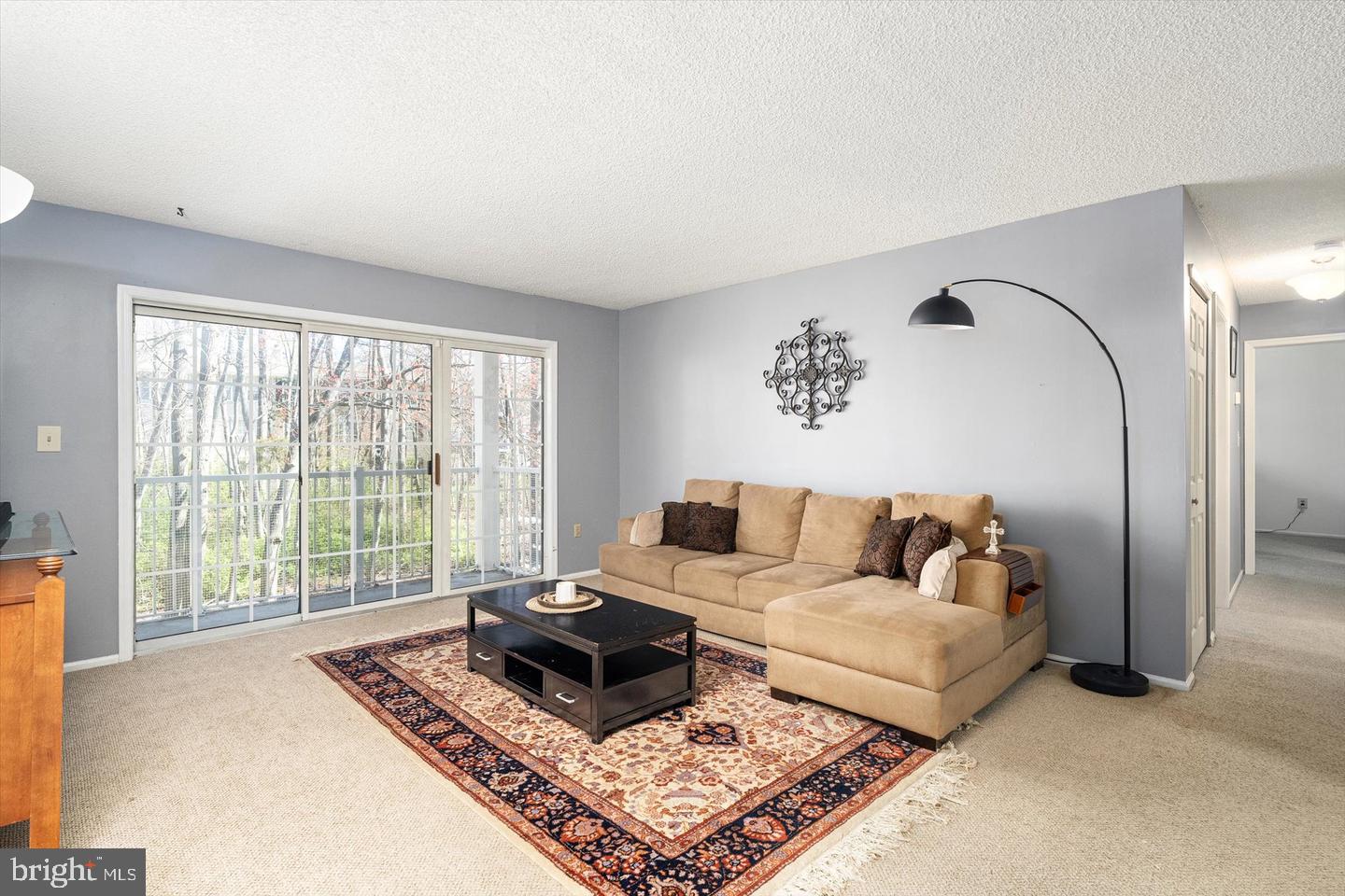 18 VERSAILLES COURT
