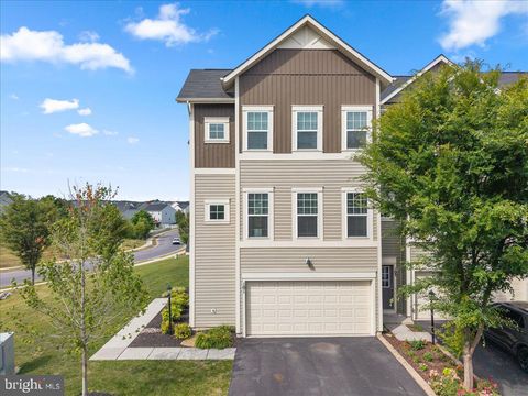 Townhouse For Rent - 101 Jitterbug Way<br/> Frederick County, STEPHENSON, VA 22656