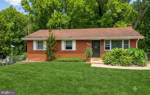 1810 Hollydale Road, Fort Washington, MD 20744 - #: MDPG2208452