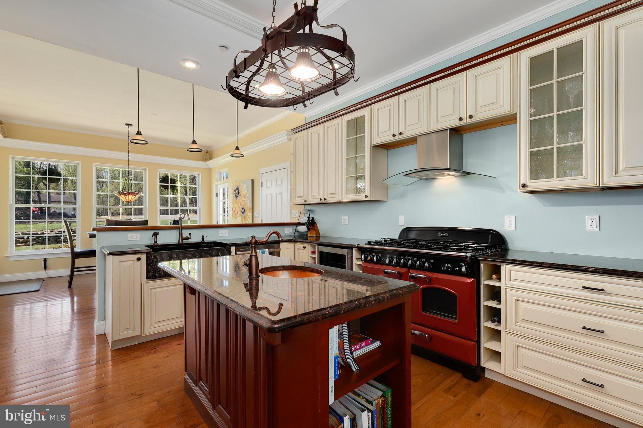 DAMASCUS OUTSIDE - Residential