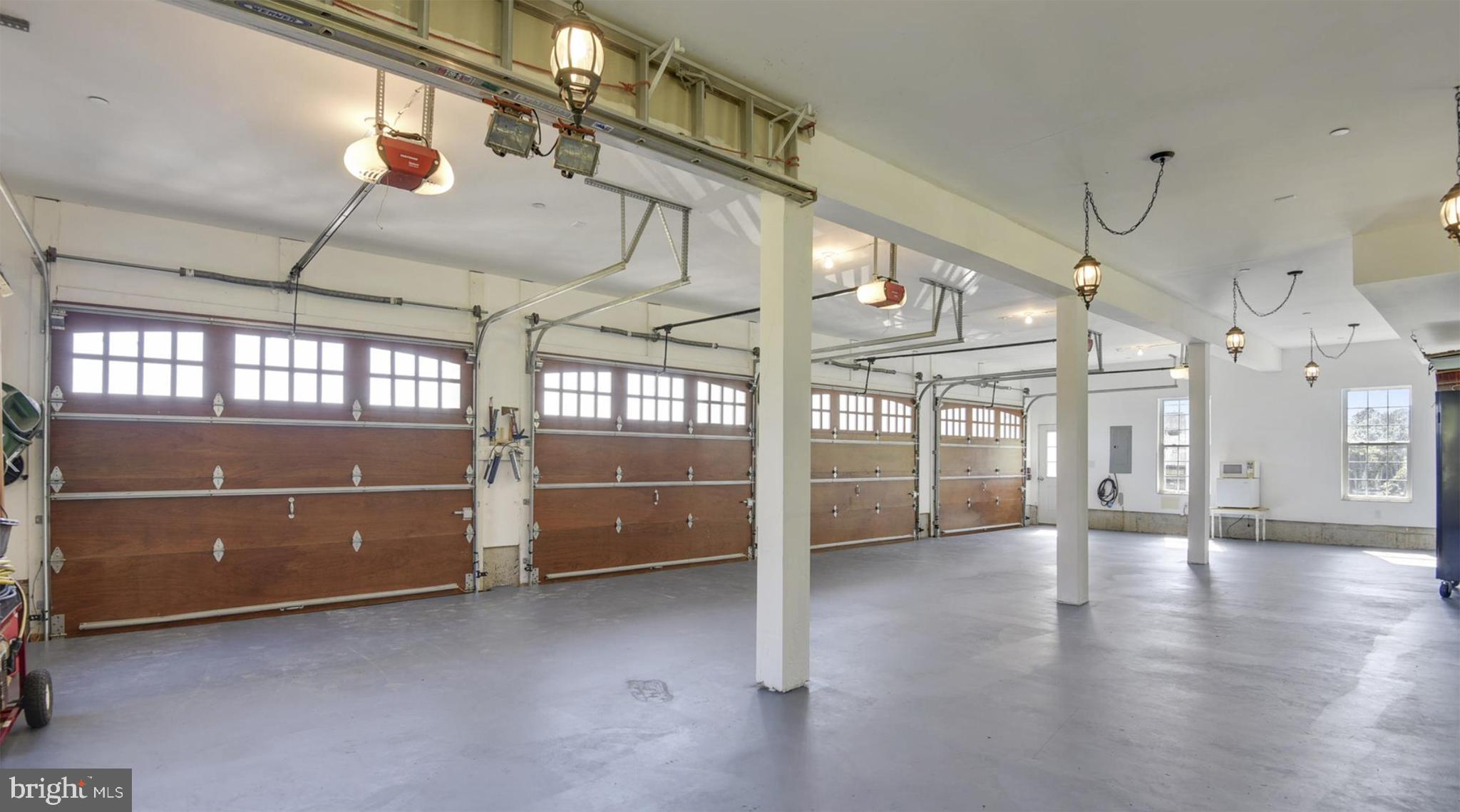 DAMASCUS OUTSIDE - Residential