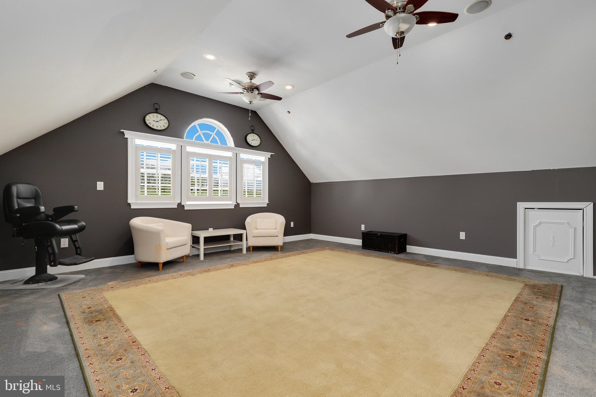 DAMASCUS OUTSIDE - Residential