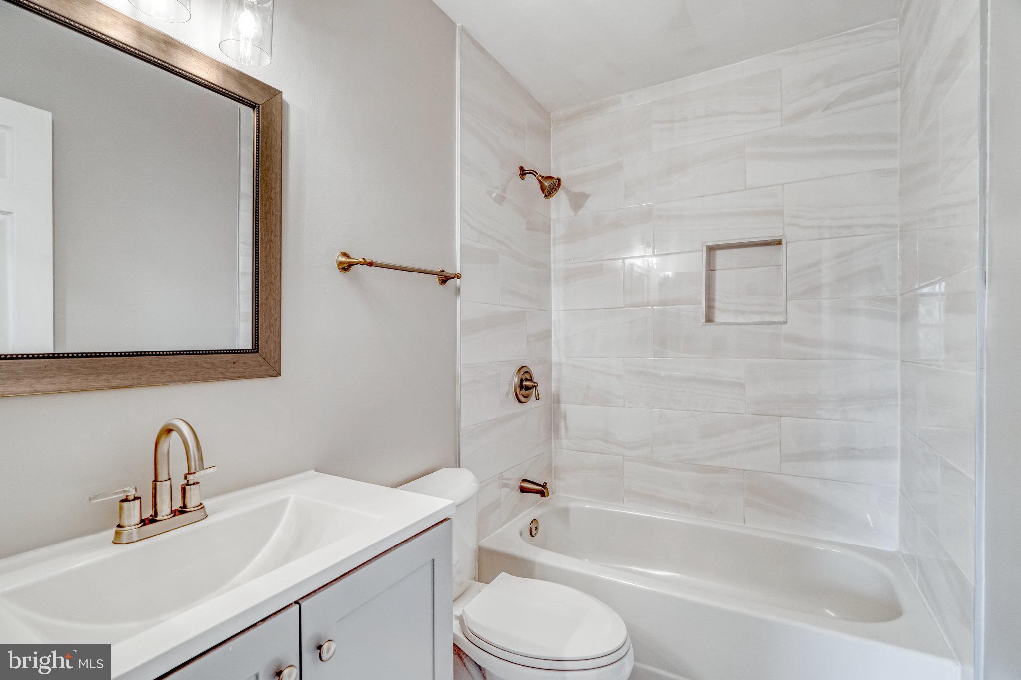 COUNTRYSIDE - Residential