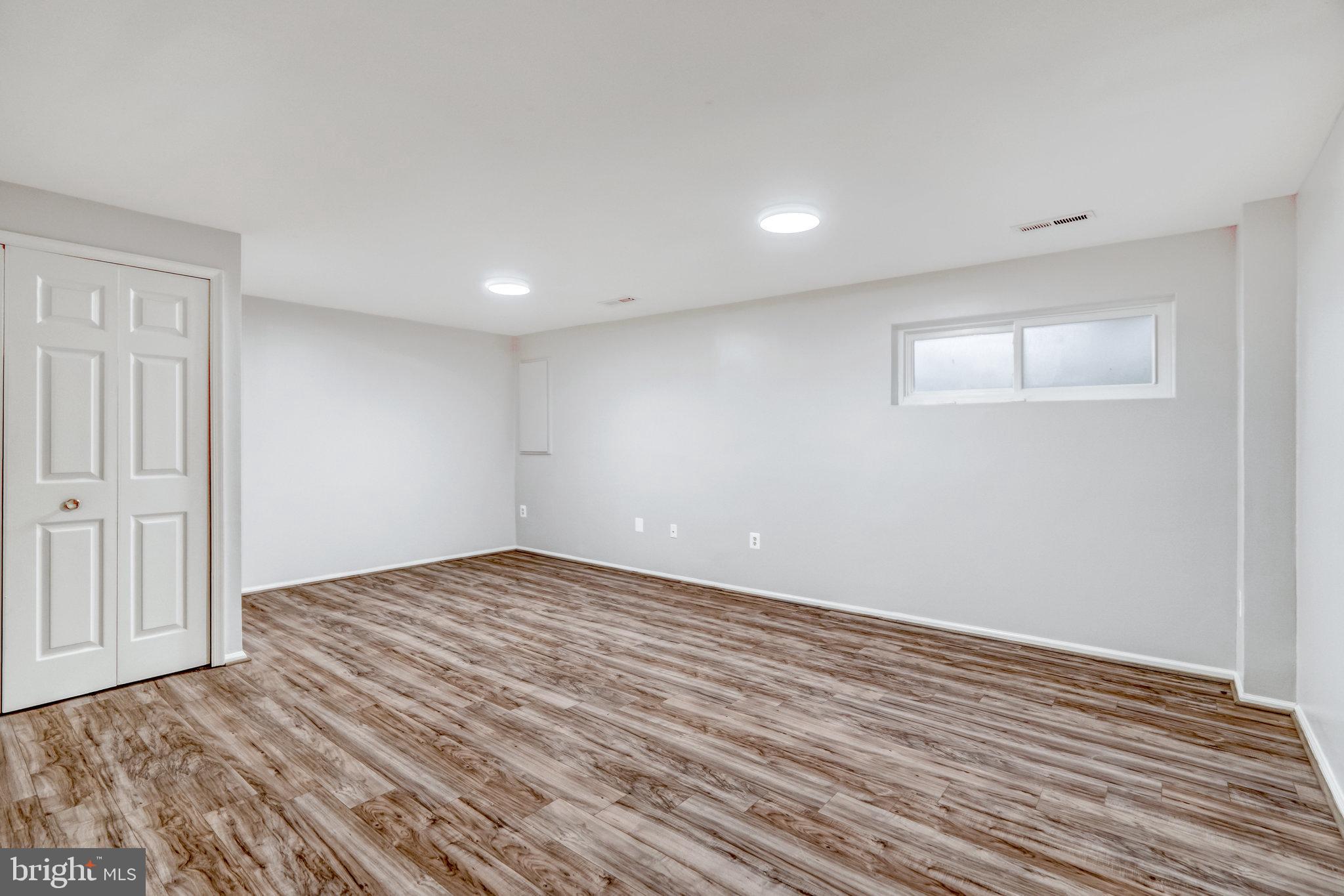 COUNTRYSIDE - Residential