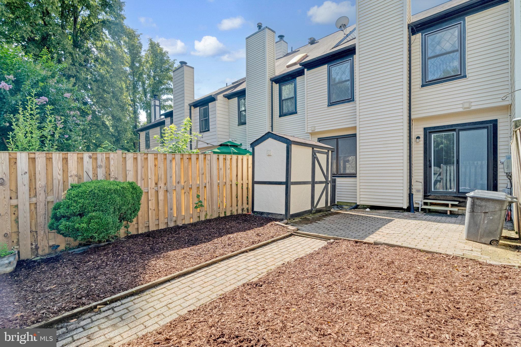 COUNTRYSIDE - Residential