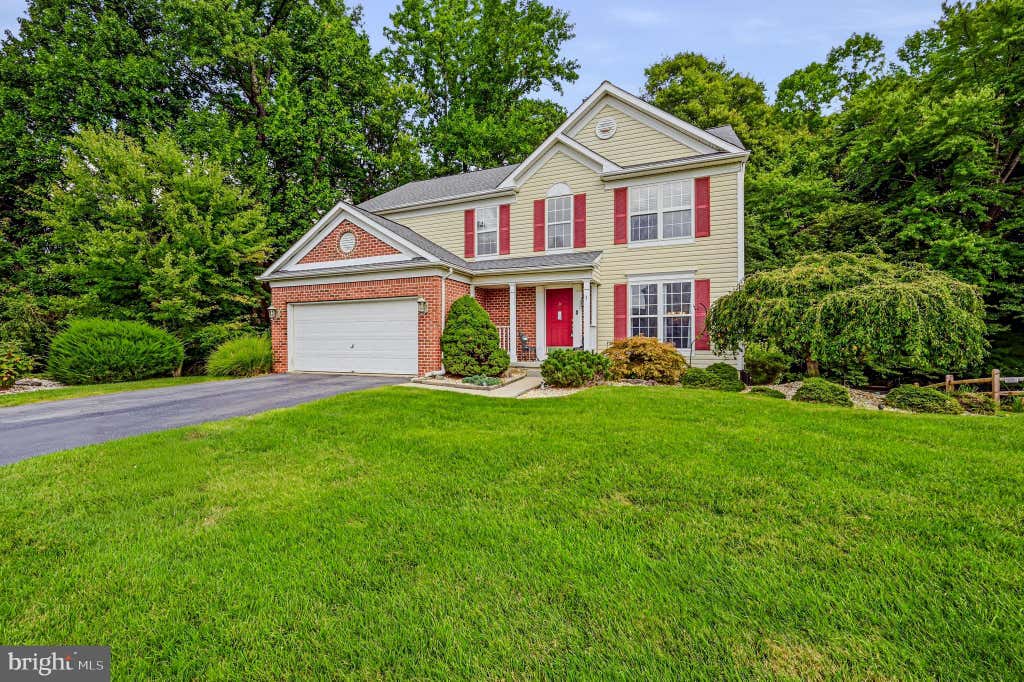 Photo of 1 Woodland Run Drive, NEWARK, DE 19702 (MLS # DENC2109730)