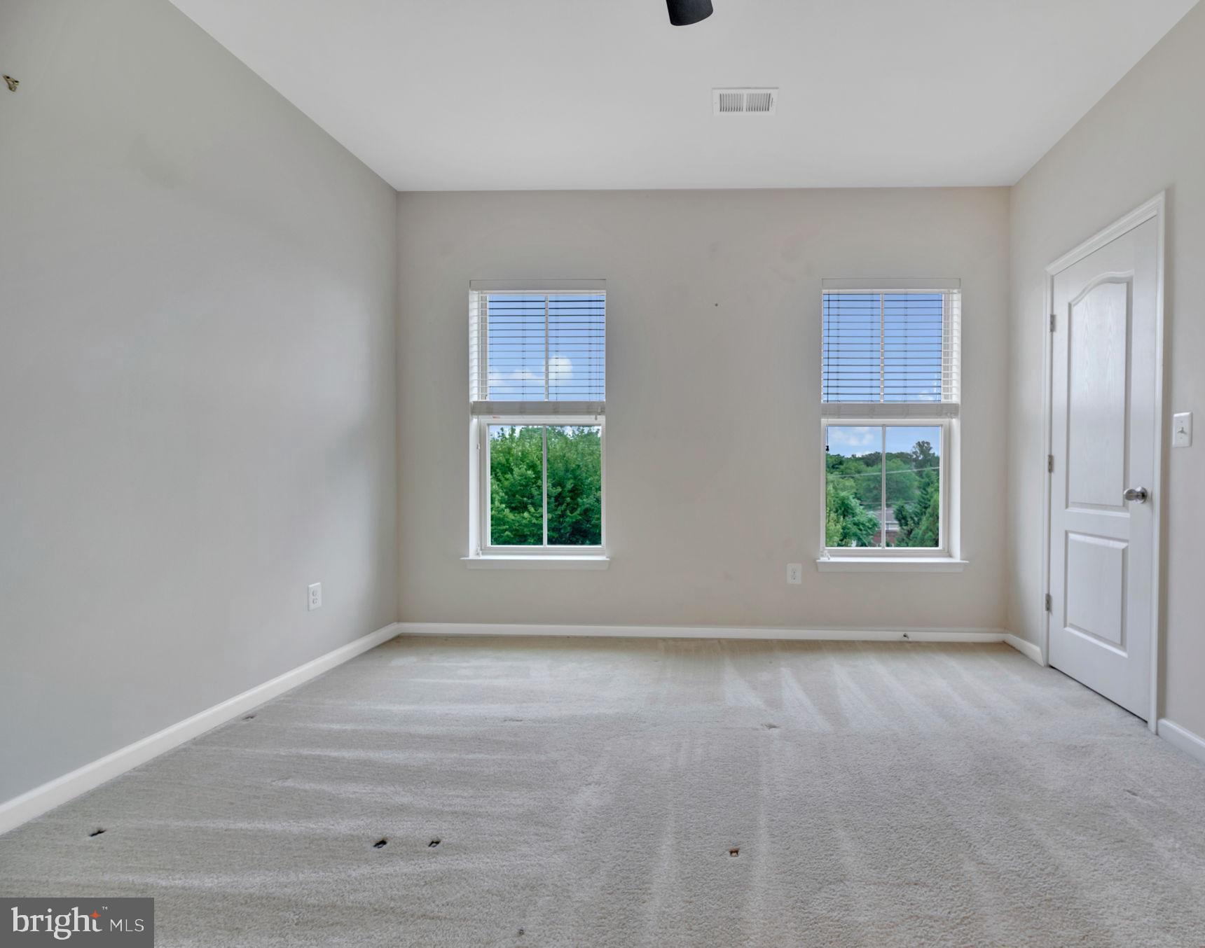 POTOMAC OVERLOOK CONDO - Residential Lease