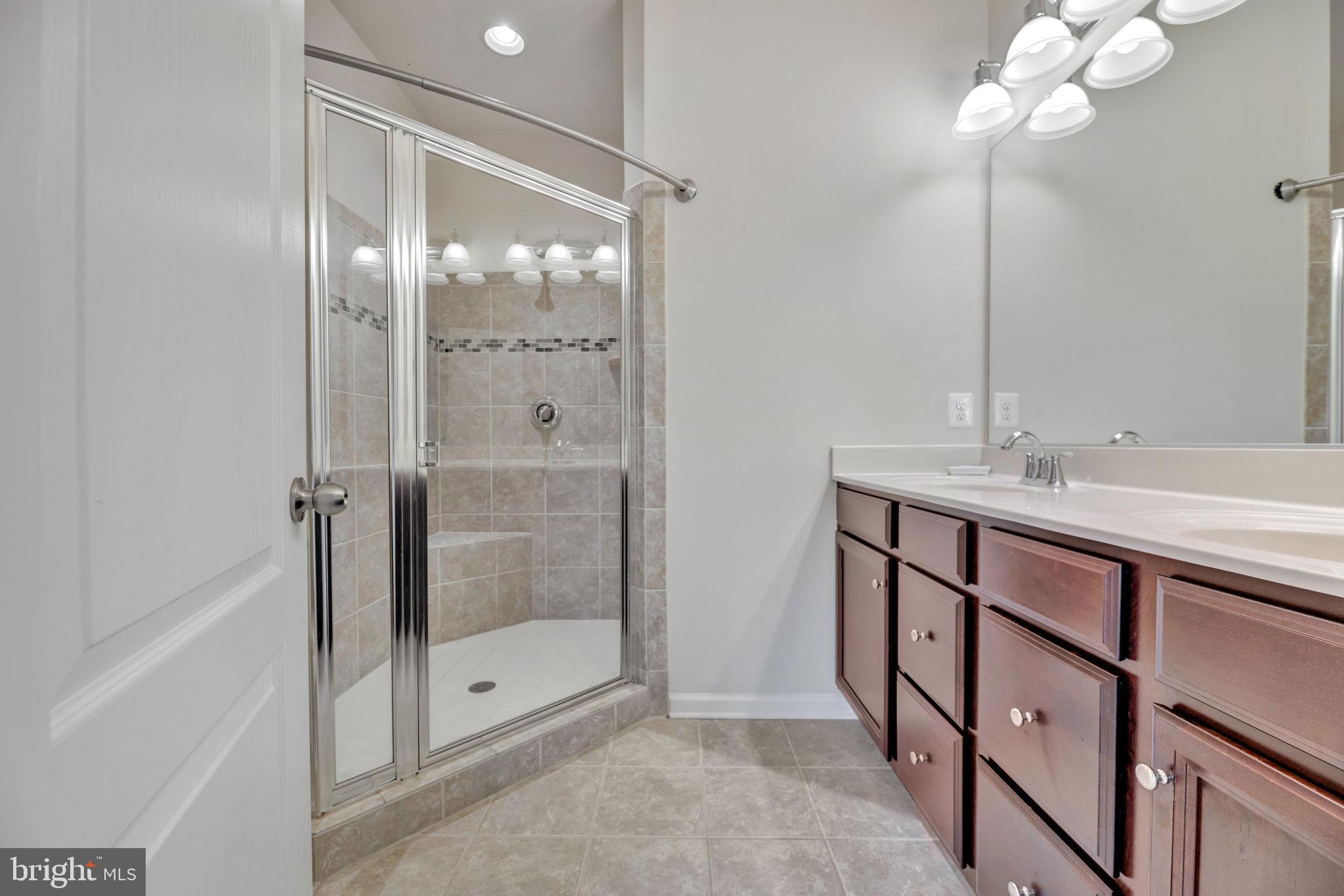 POTOMAC OVERLOOK CONDO - Residential Lease