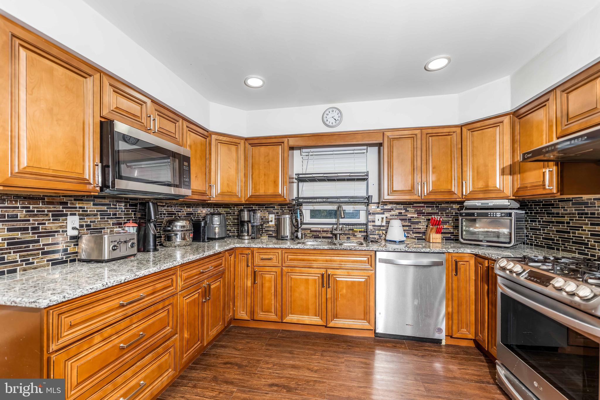 PHILADELPHIA (NORTHEAST) - Residential