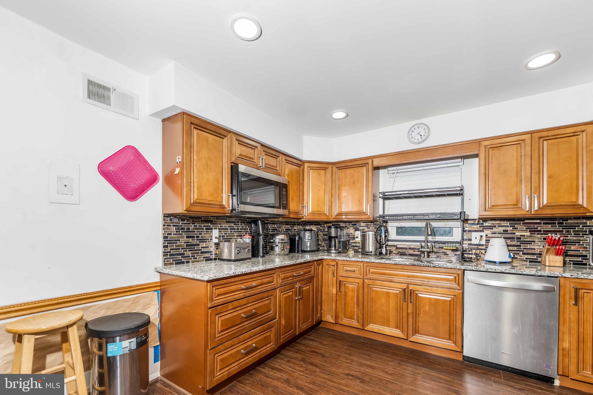 PHILADELPHIA (NORTHEAST) - Residential