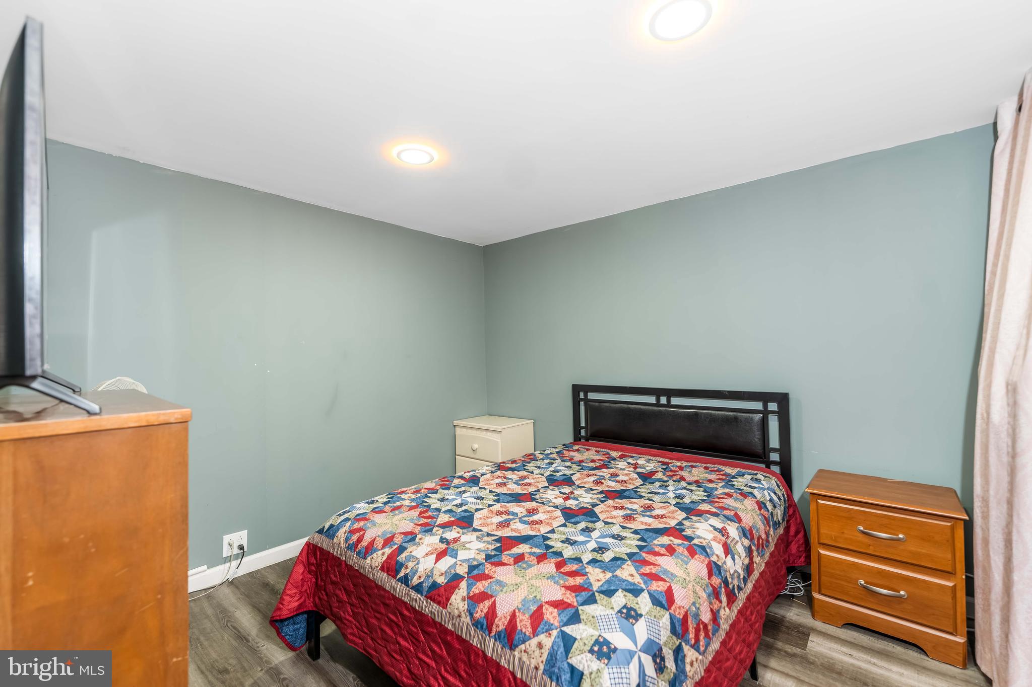 PHILADELPHIA (NORTHEAST) - Residential