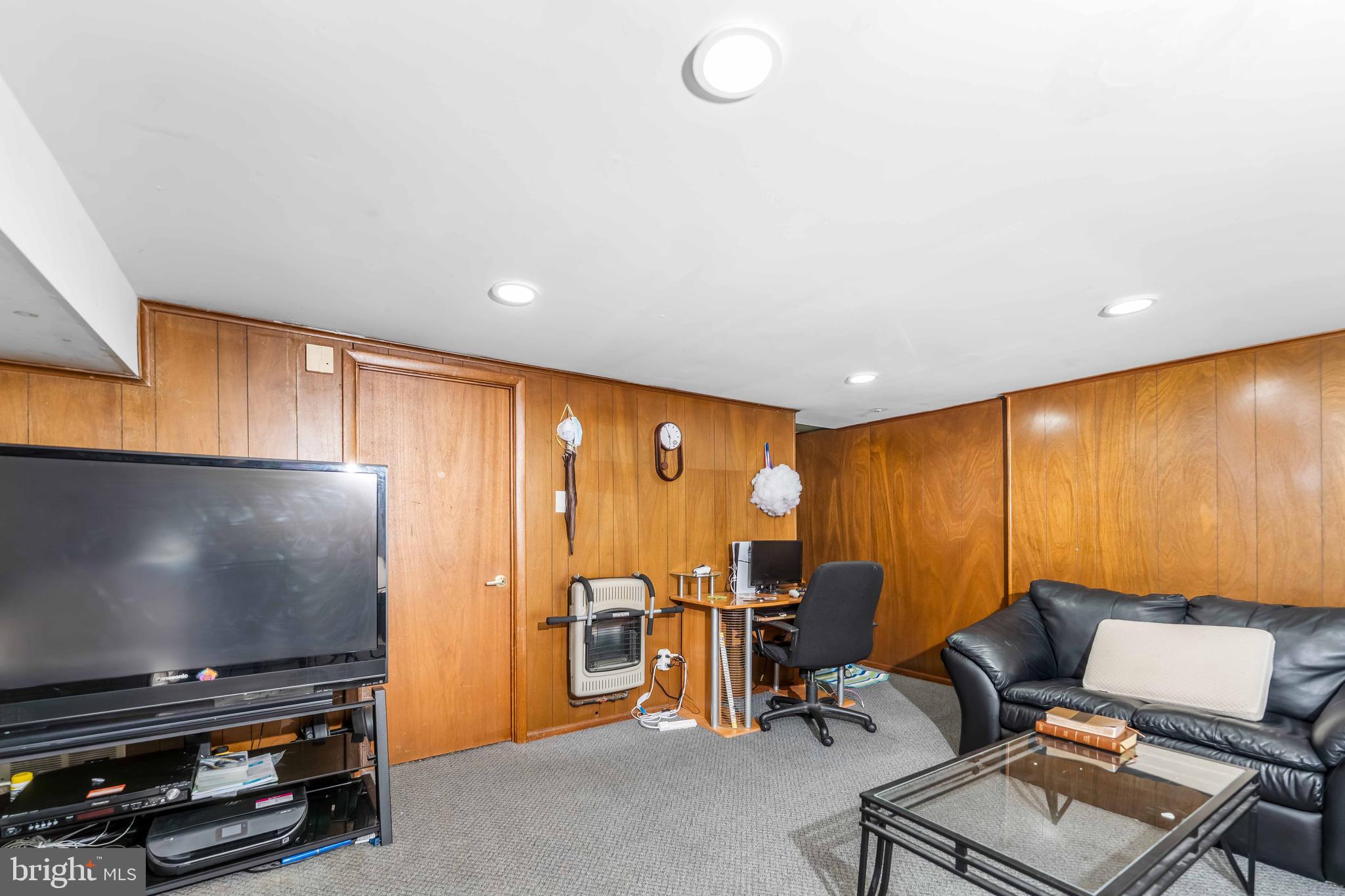 PHILADELPHIA (NORTHEAST) - Residential