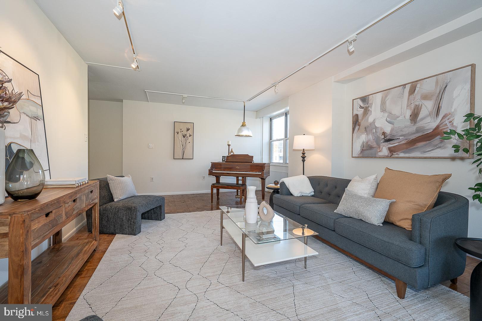 TRIANON - Residential