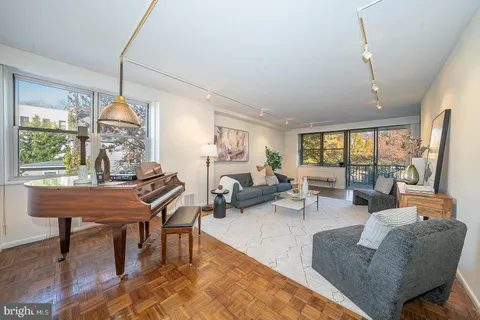 20 Conshohocken State Road Unit 203, Bala Cynwyd, PA MLS: PAMC2161760