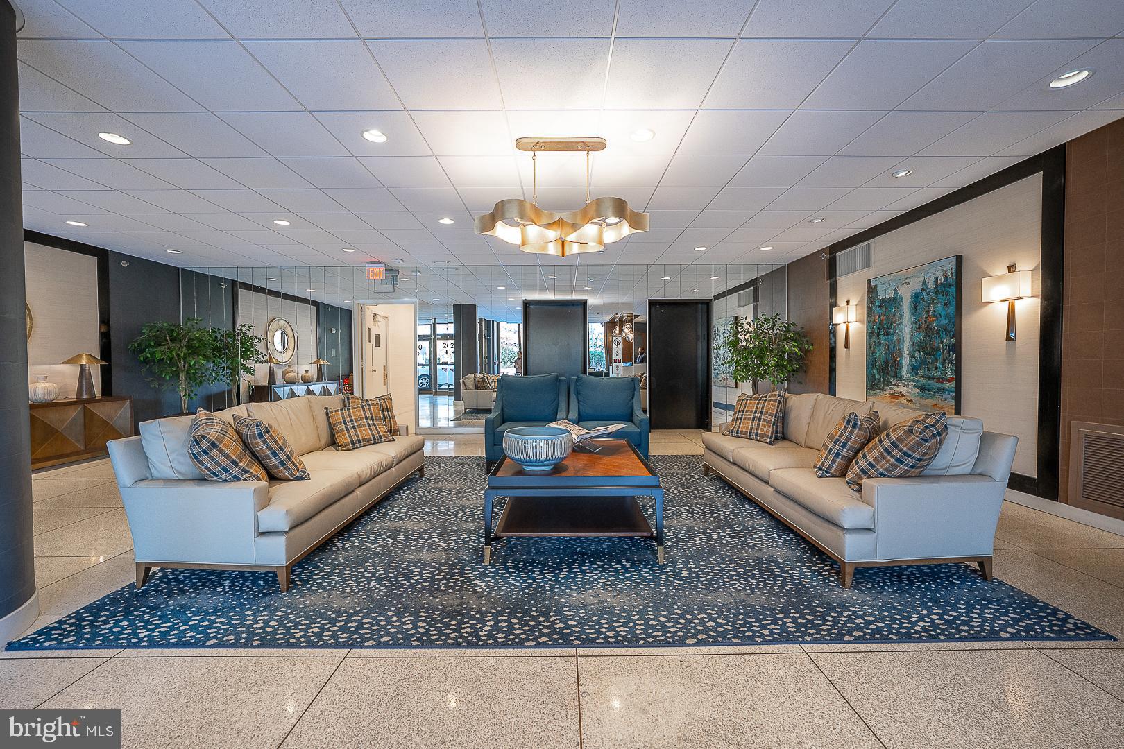 TRIANON - Residential