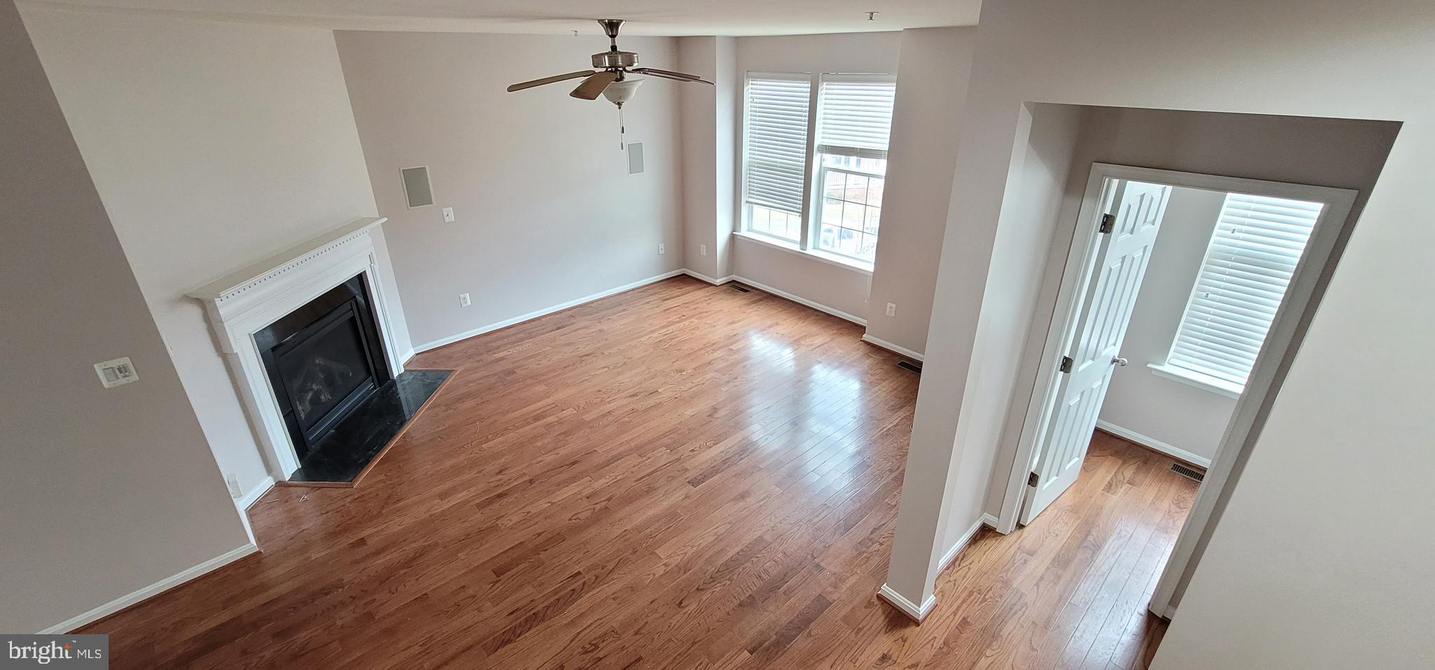 ROCKLAND AT ROGERS - Residential Lease