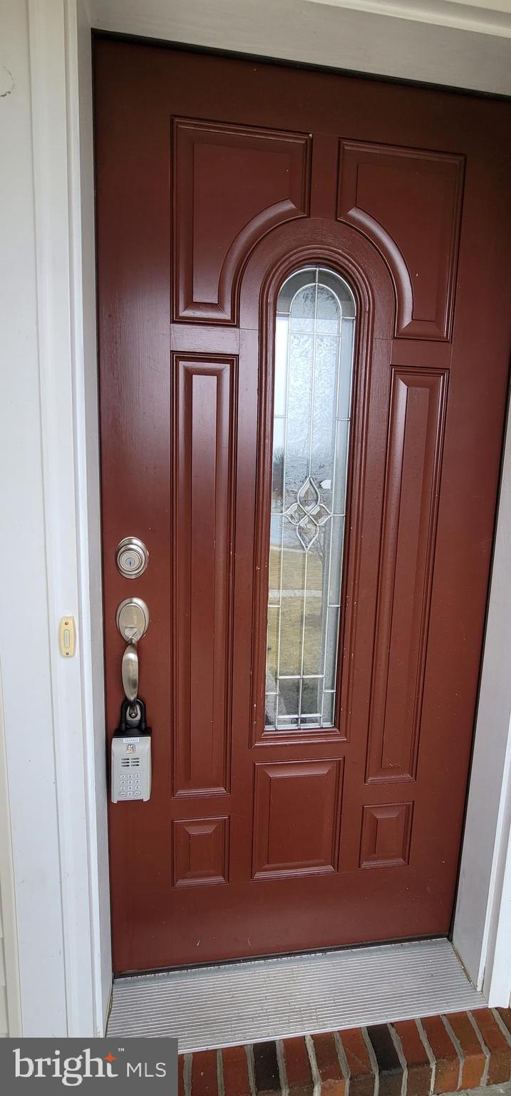 ROCKLAND AT ROGERS - Residential Lease