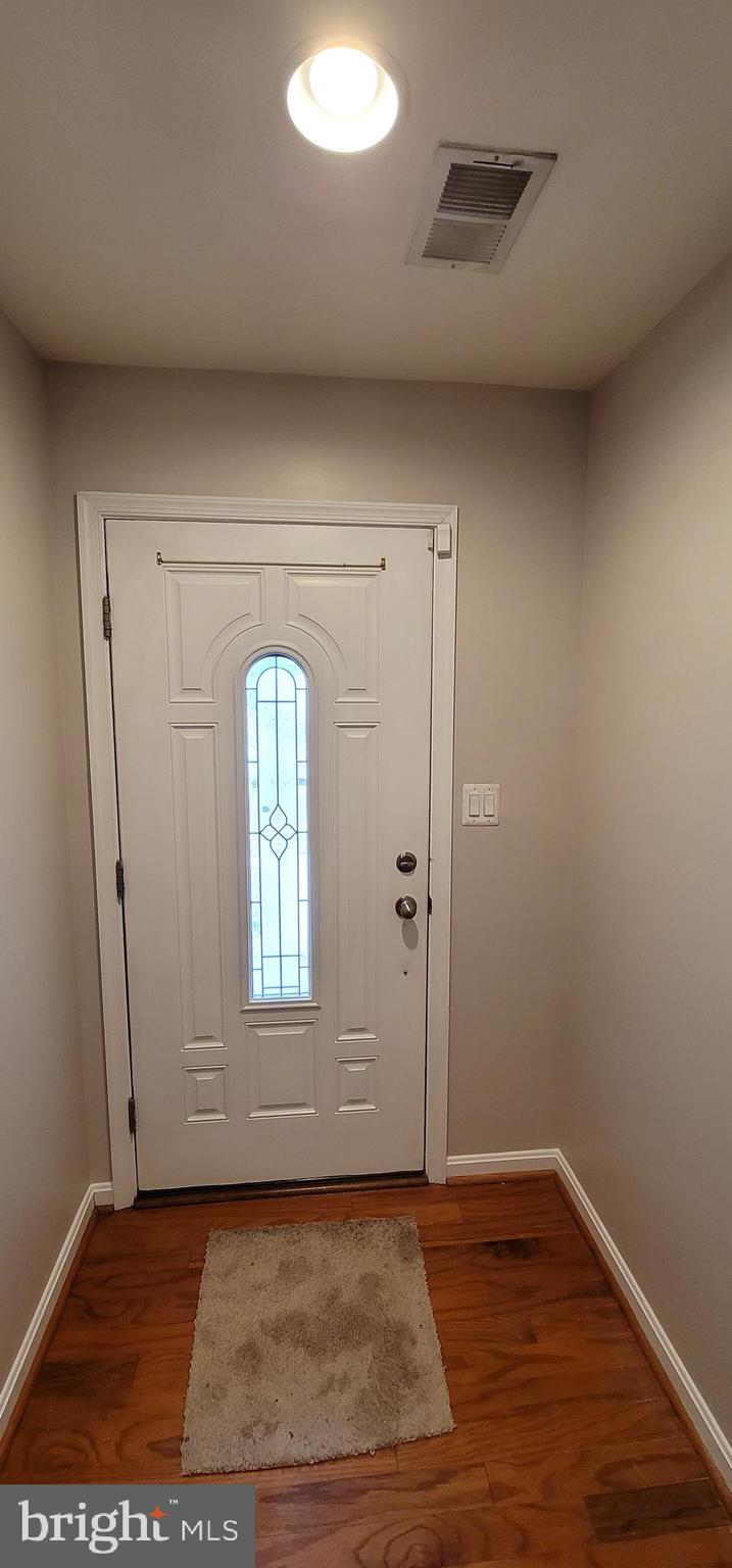 ROCKLAND AT ROGERS - Residential Lease