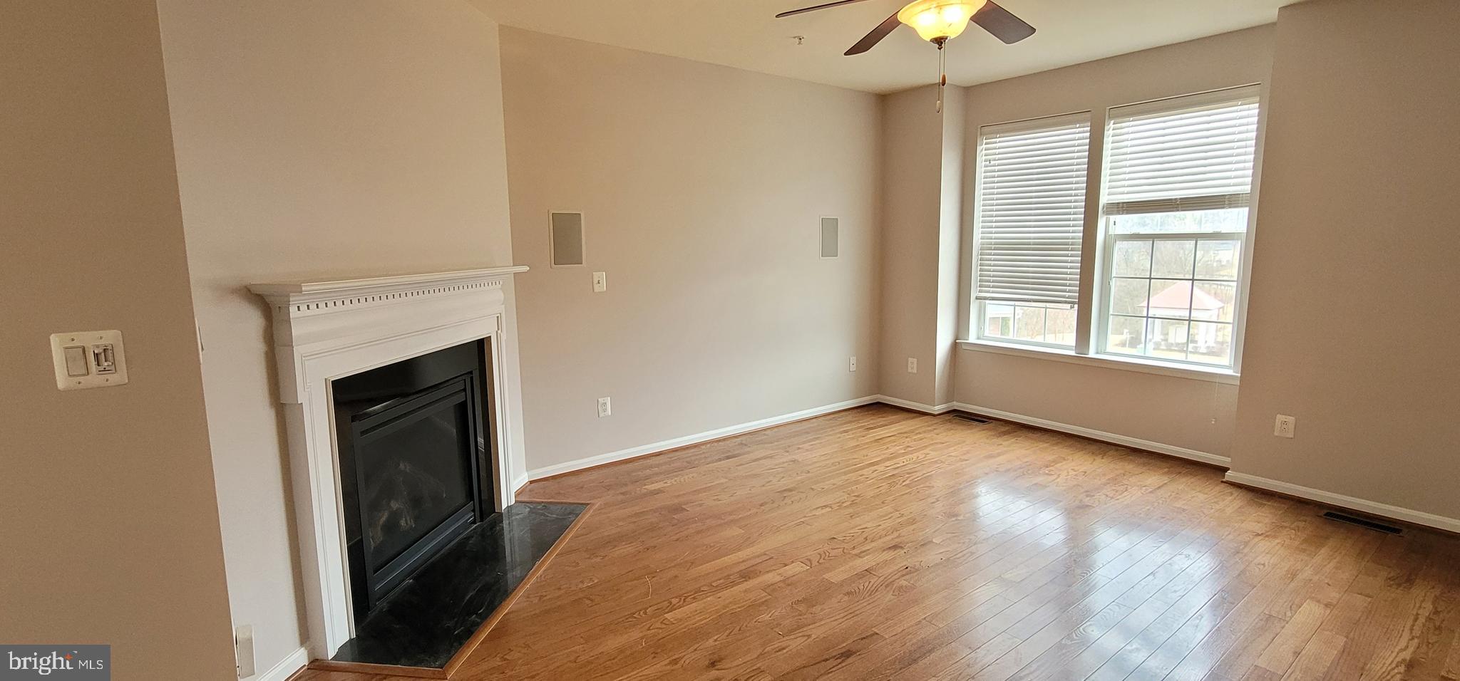 ROCKLAND AT ROGERS - Residential Lease