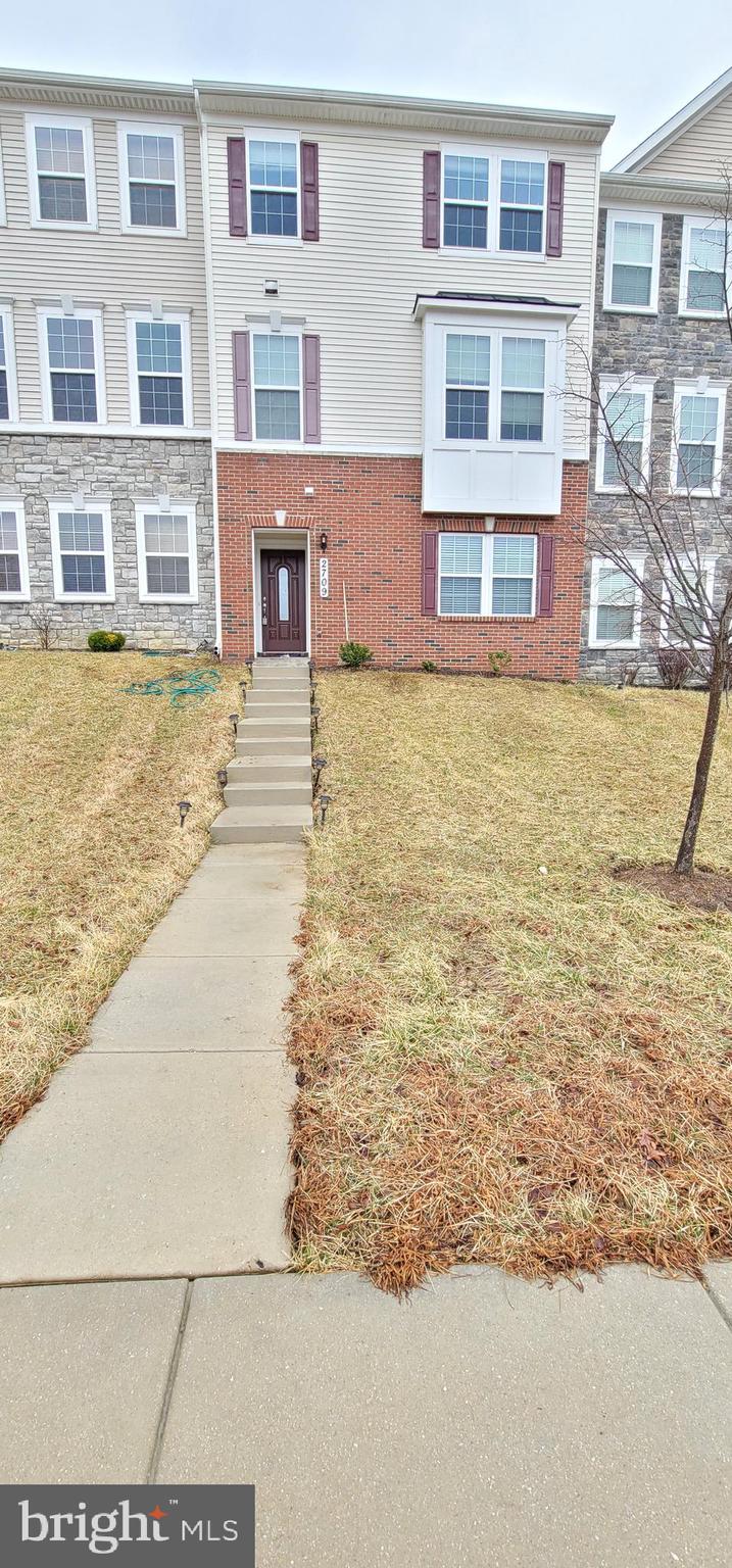 ROCKLAND AT ROGERS - Residential Lease