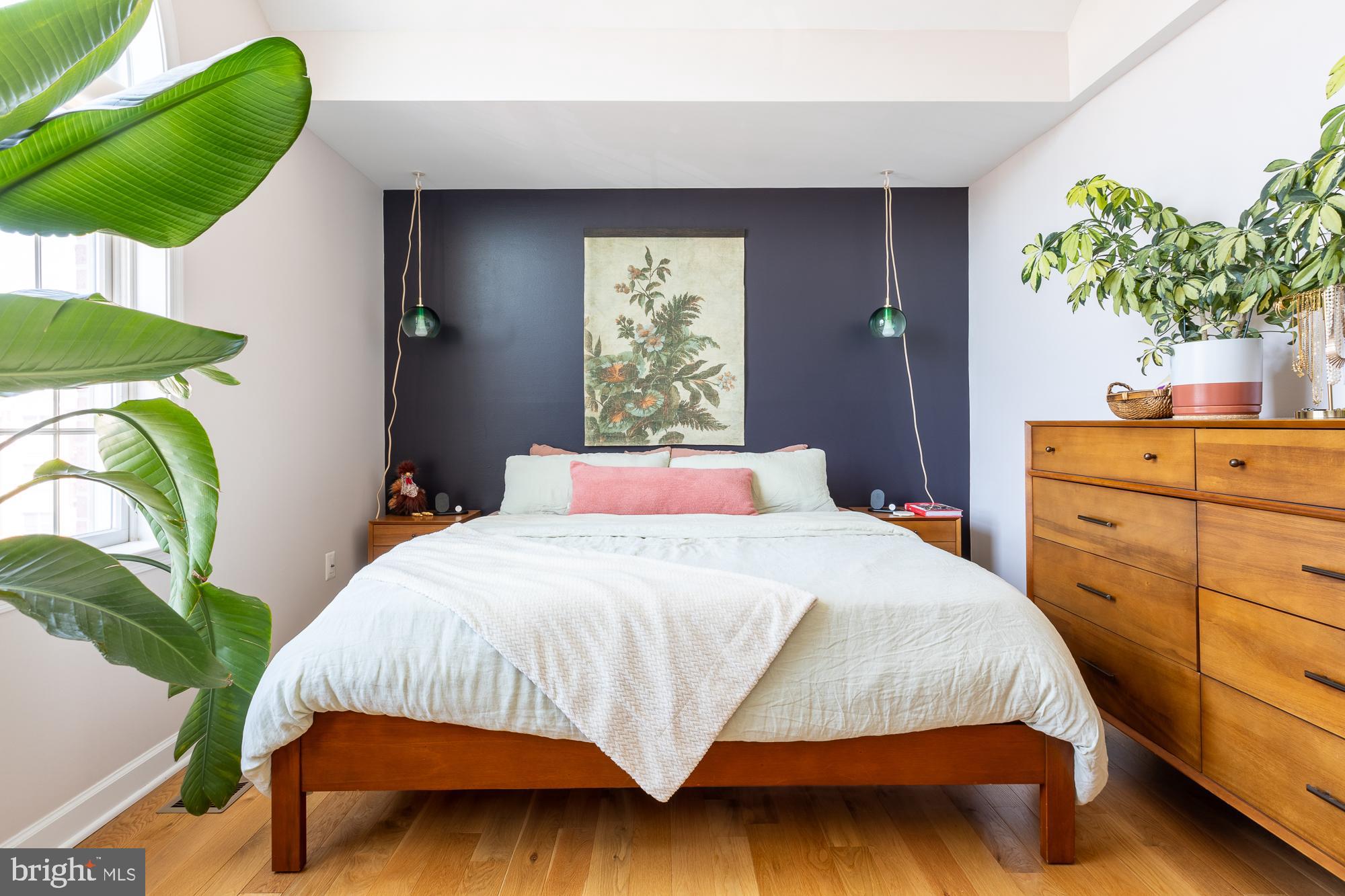 FALLS STATION - Residential