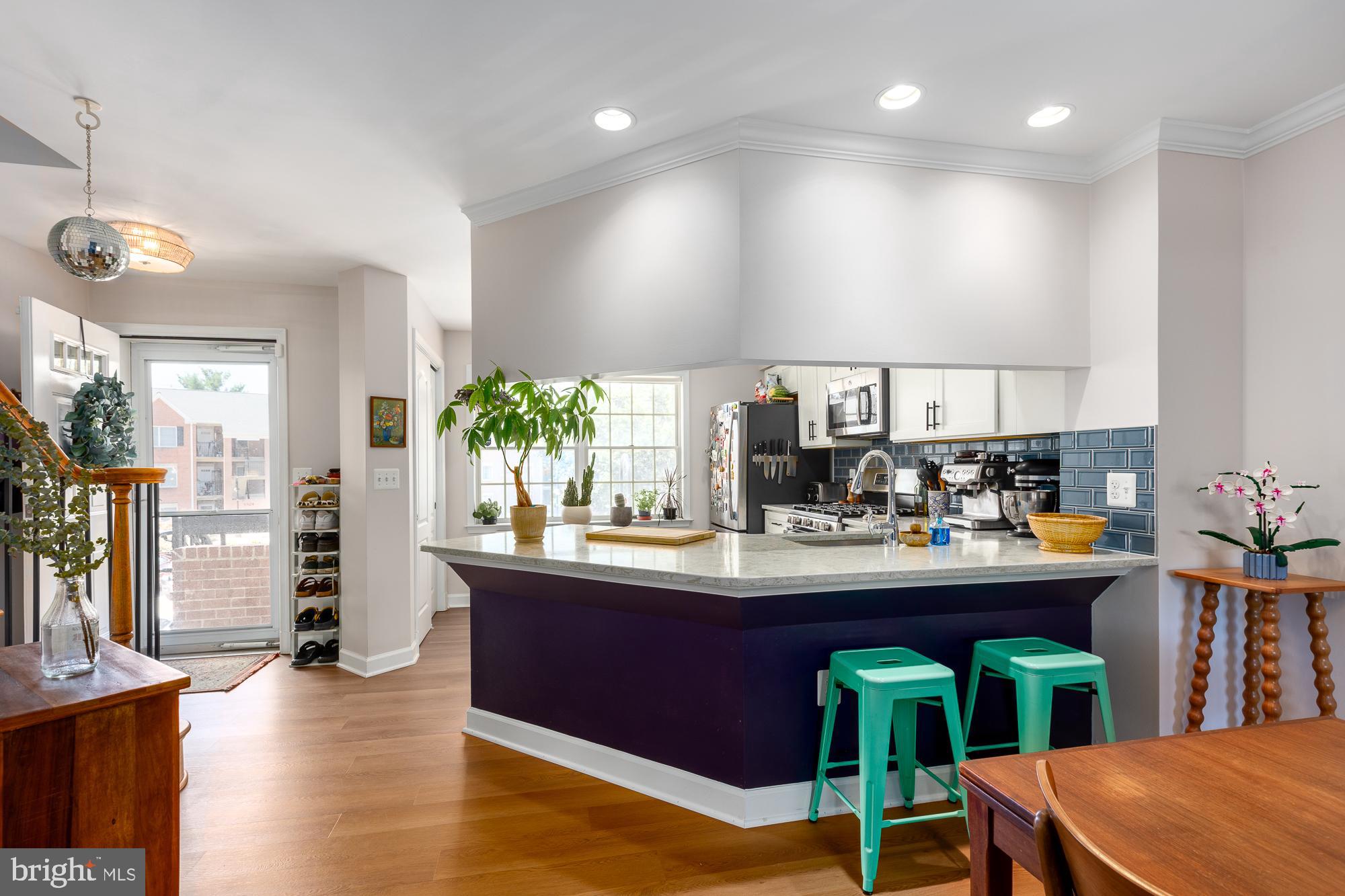 FALLS STATION - Residential