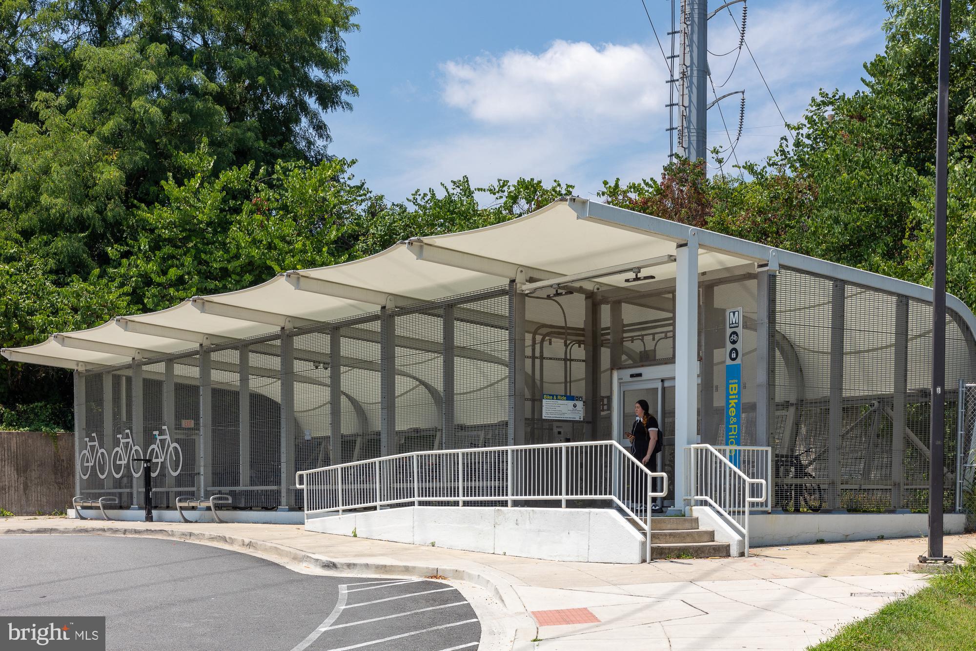 FALLS STATION - Residential