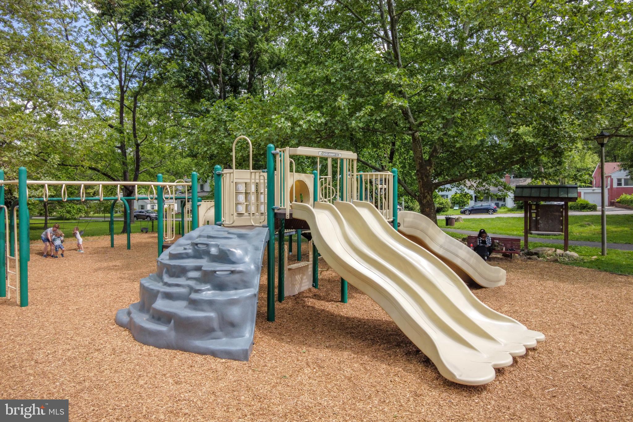 FALLS STATION - Residential