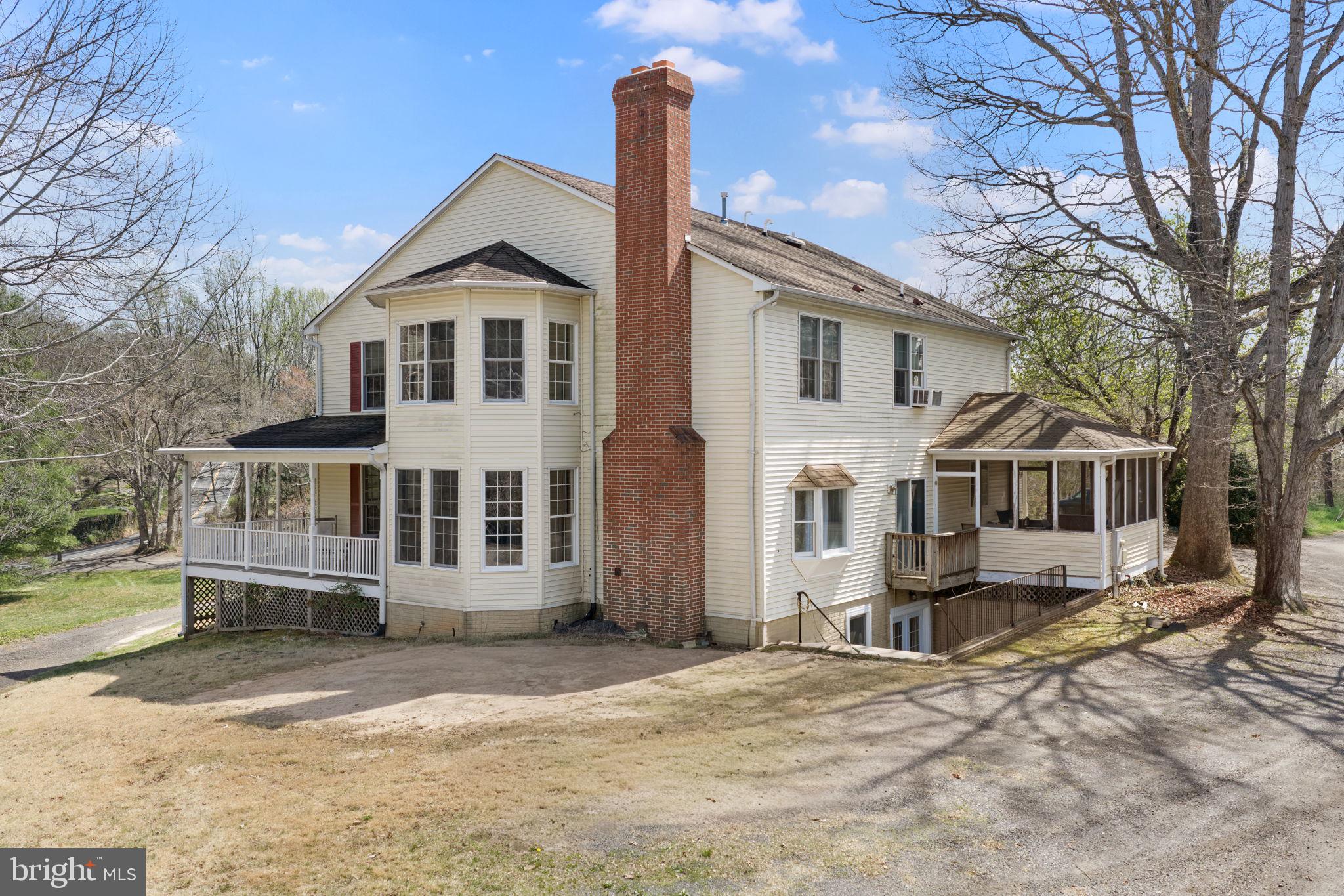 NEAR CLIFTON - Residential