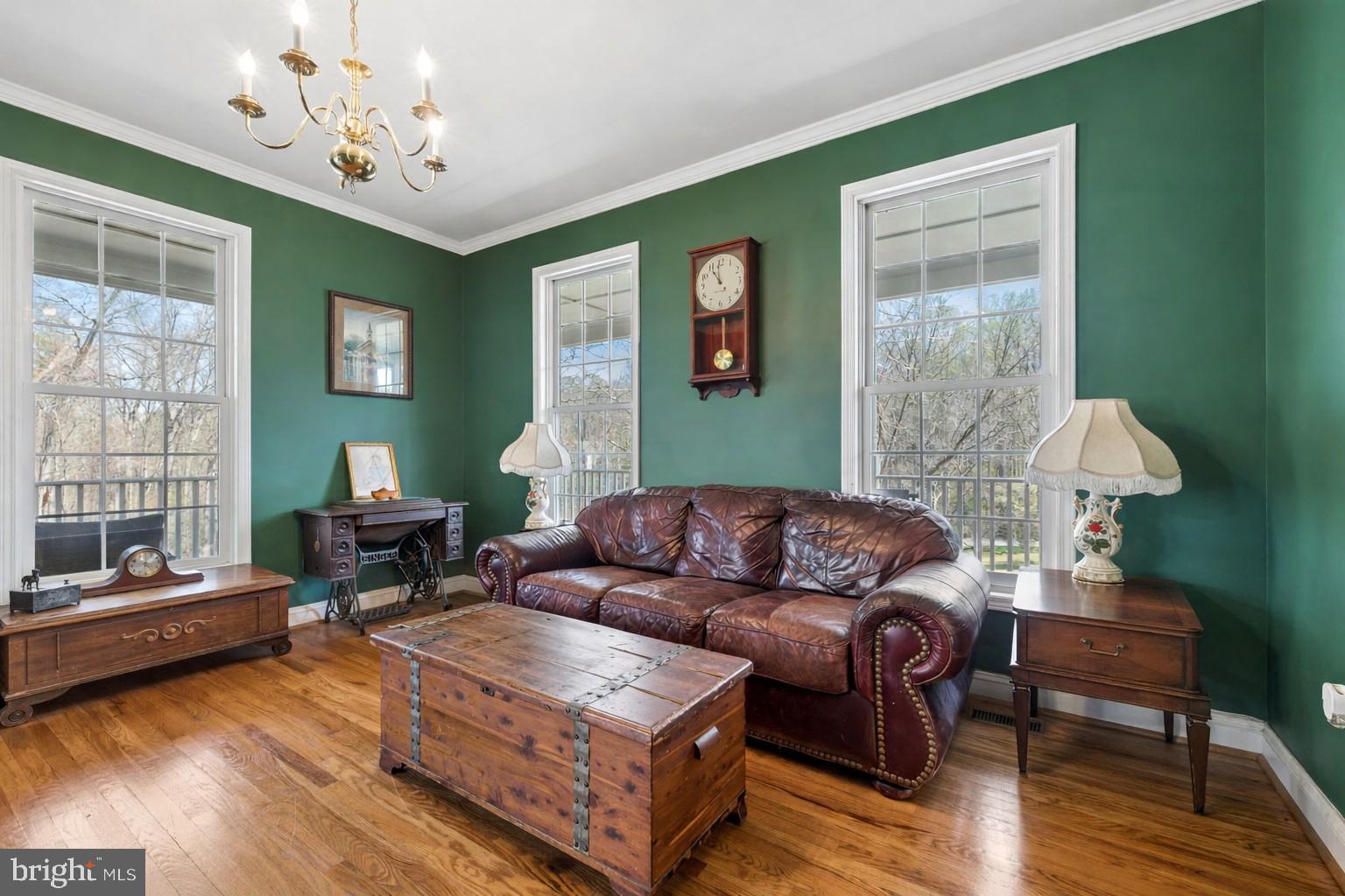 NEAR CLIFTON - Residential