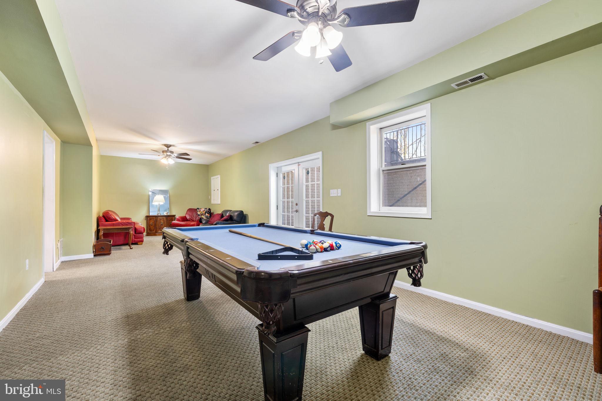 NEAR CLIFTON - Residential