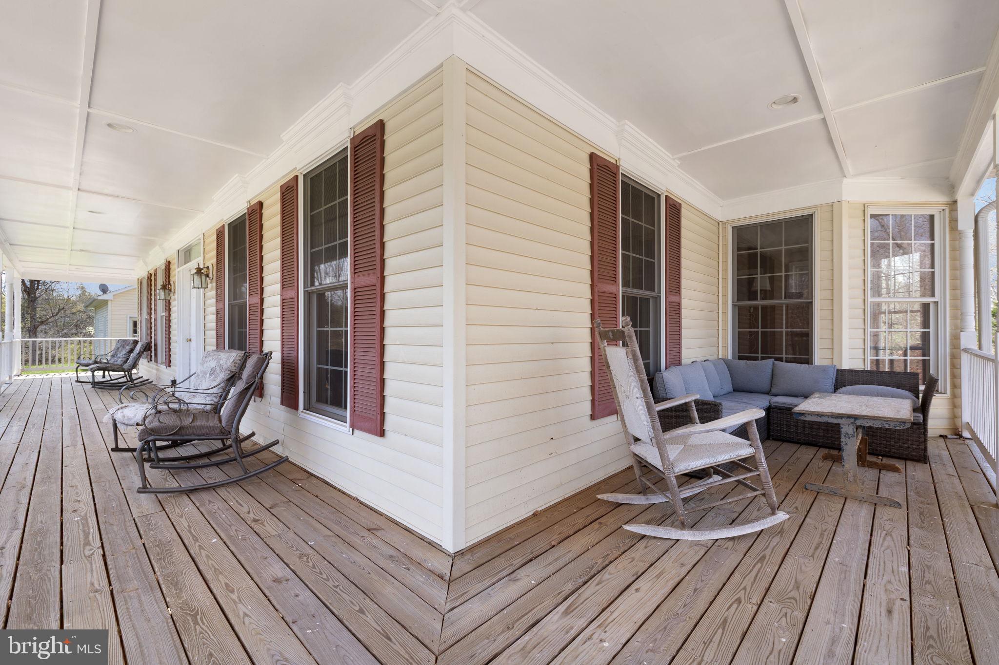 NEAR CLIFTON - Residential