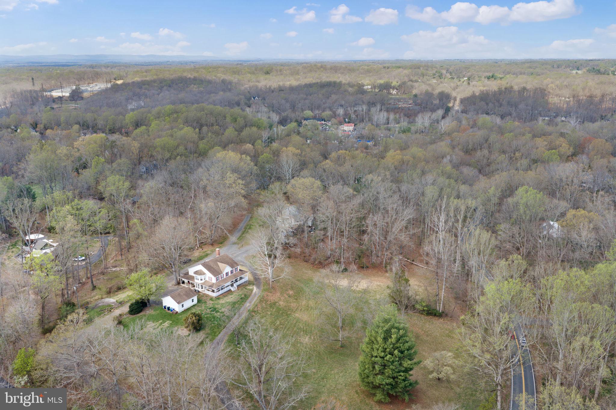 NEAR CLIFTON - Residential