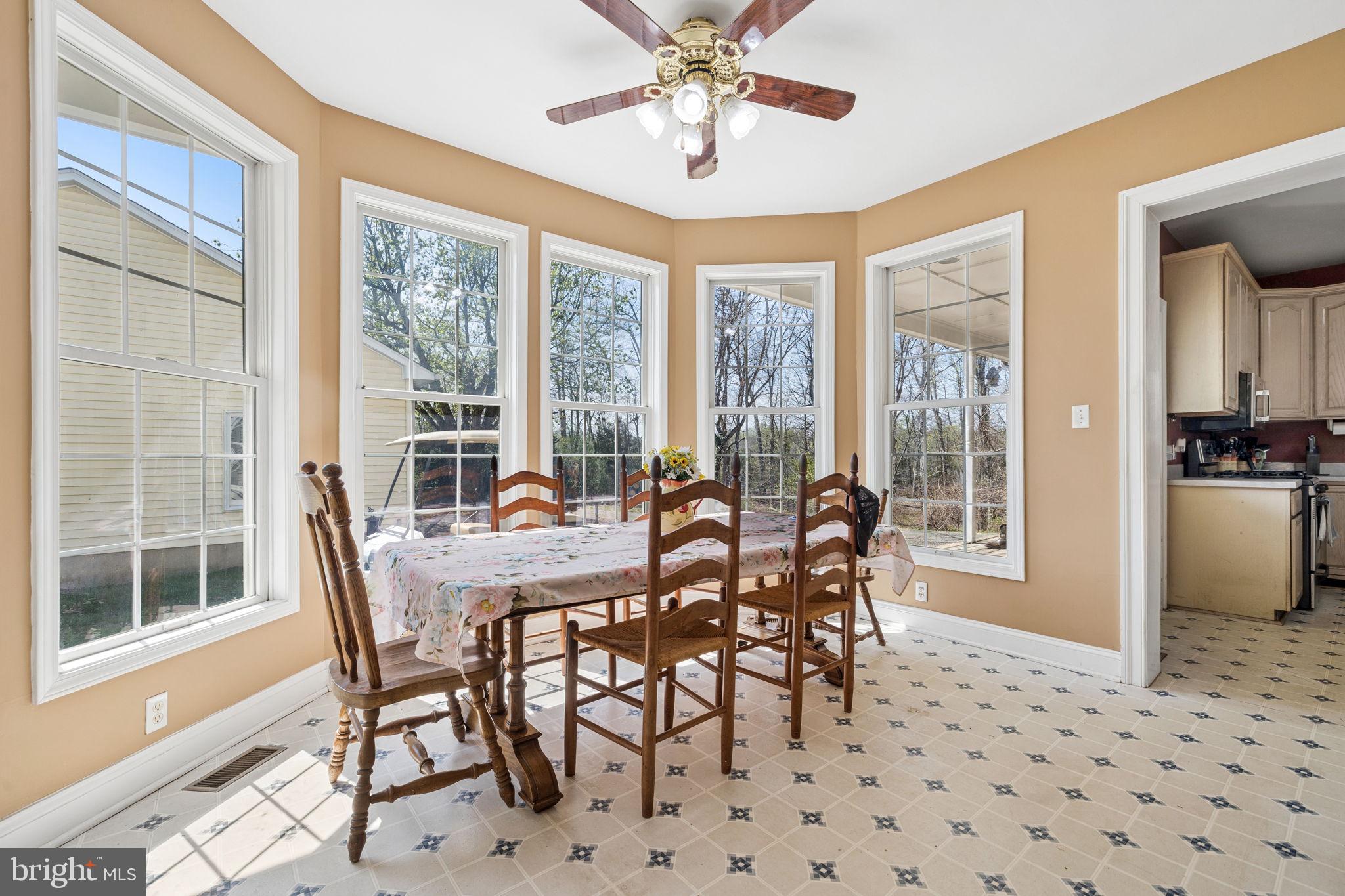 NEAR CLIFTON - Residential