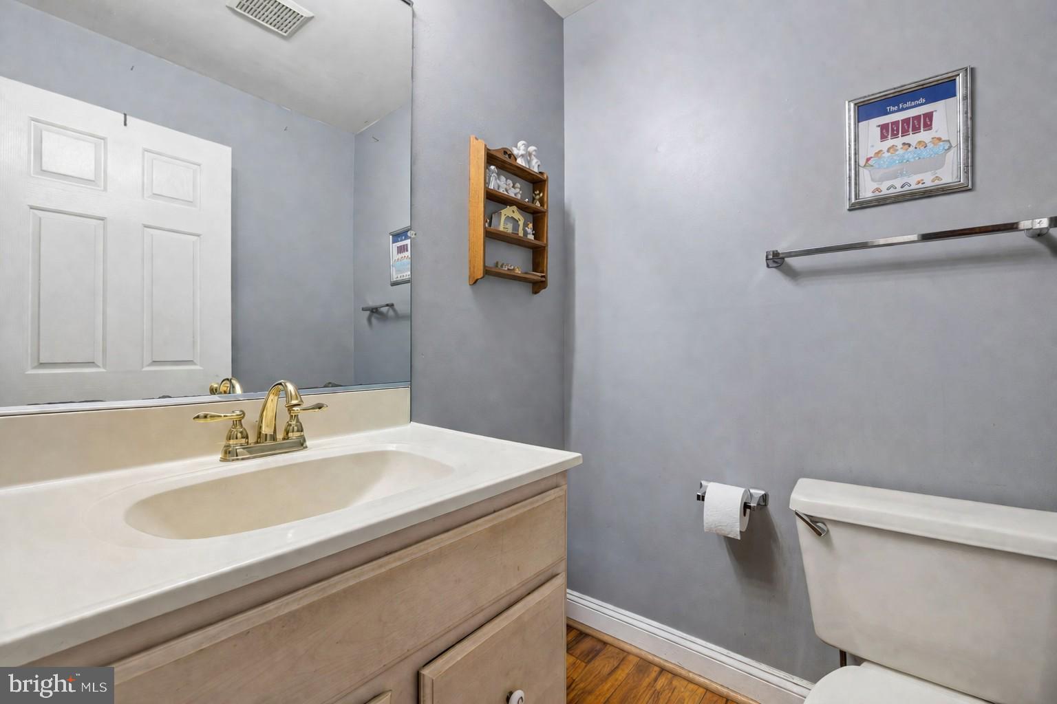 NEAR CLIFTON - Residential