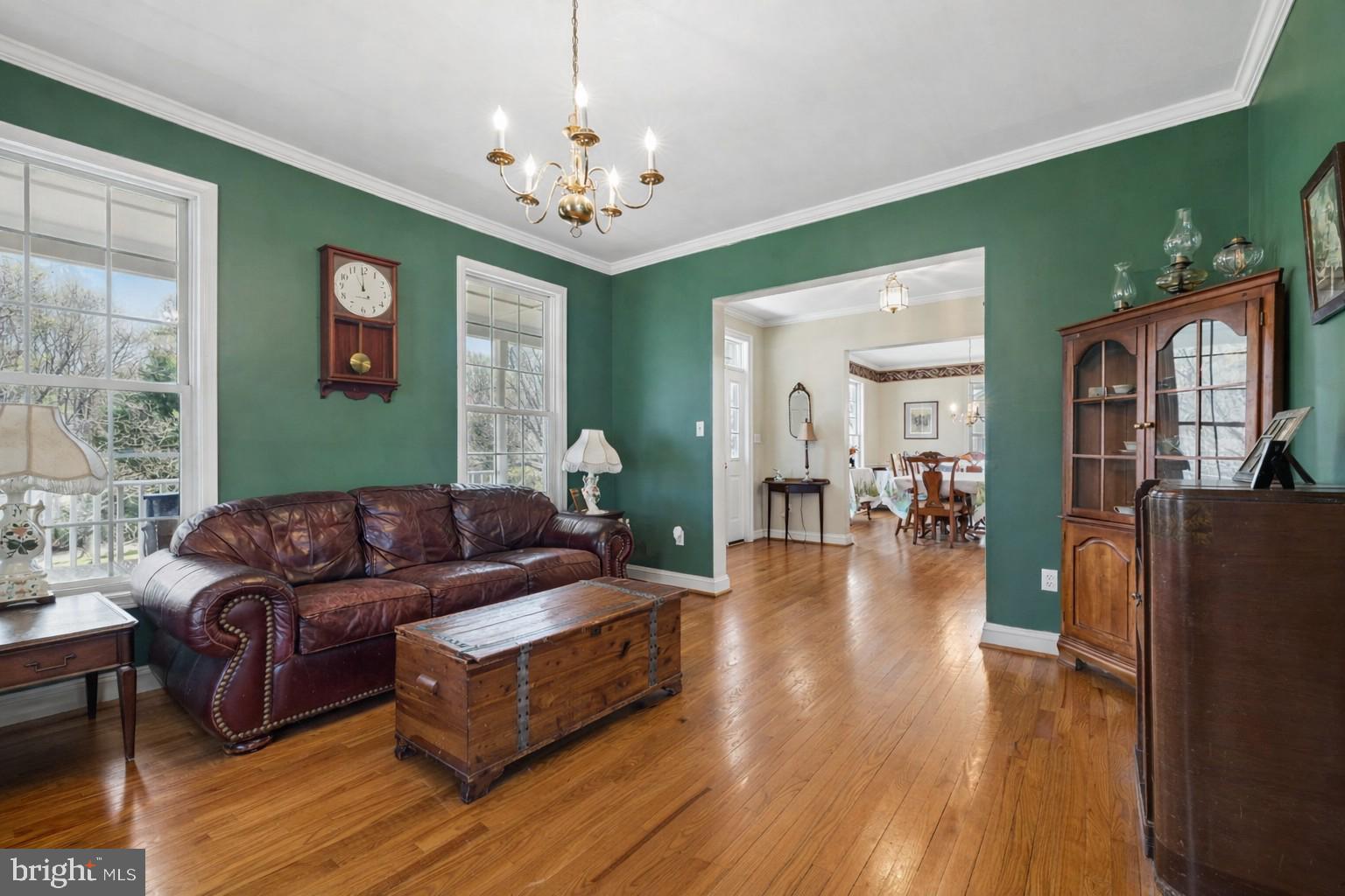 NEAR CLIFTON - Residential