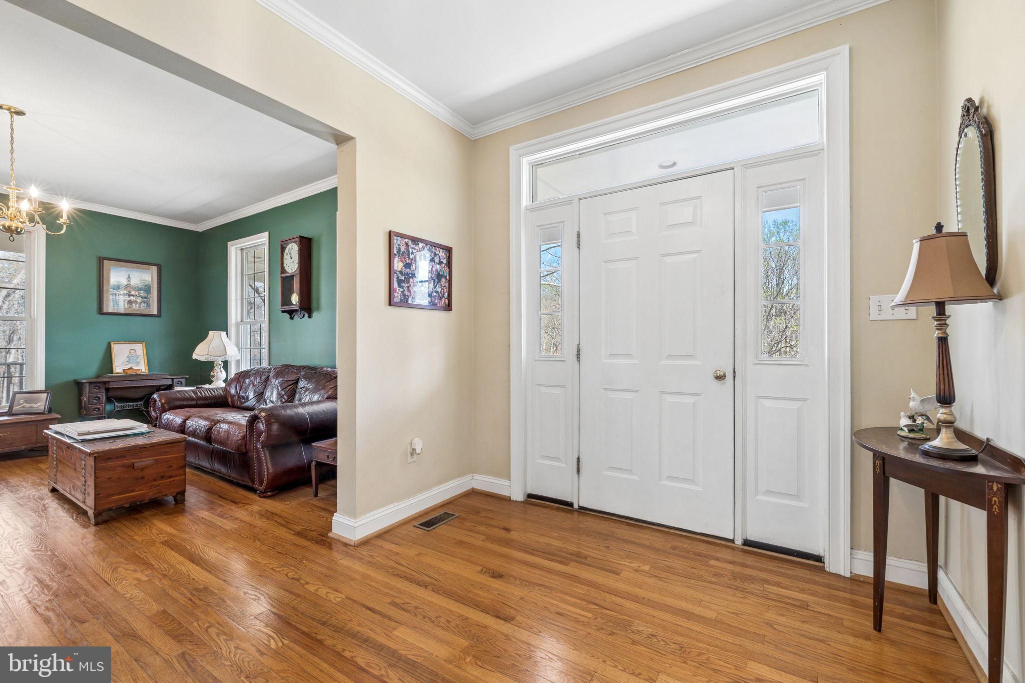 NEAR CLIFTON - Residential