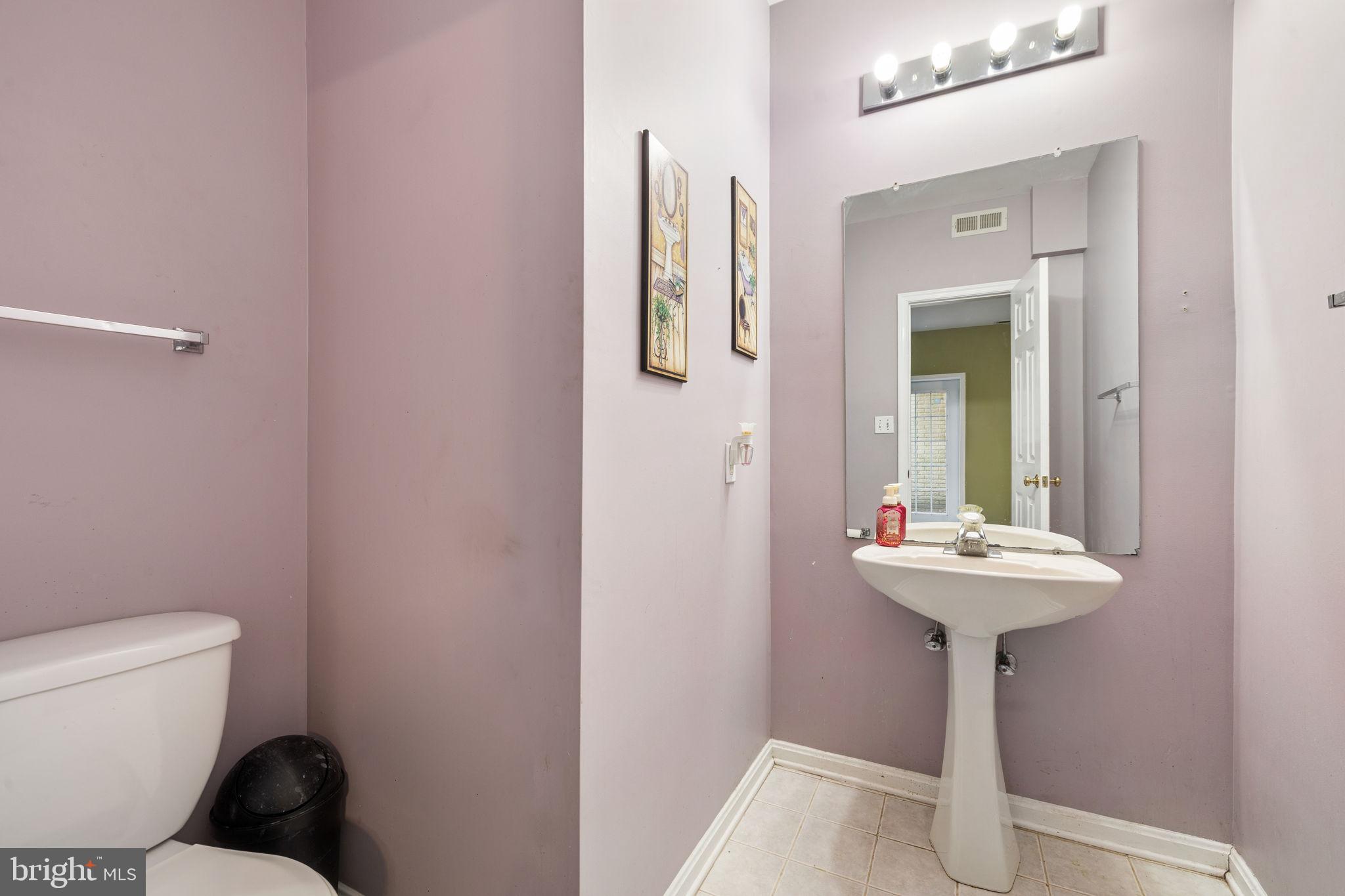 NEAR CLIFTON - Residential