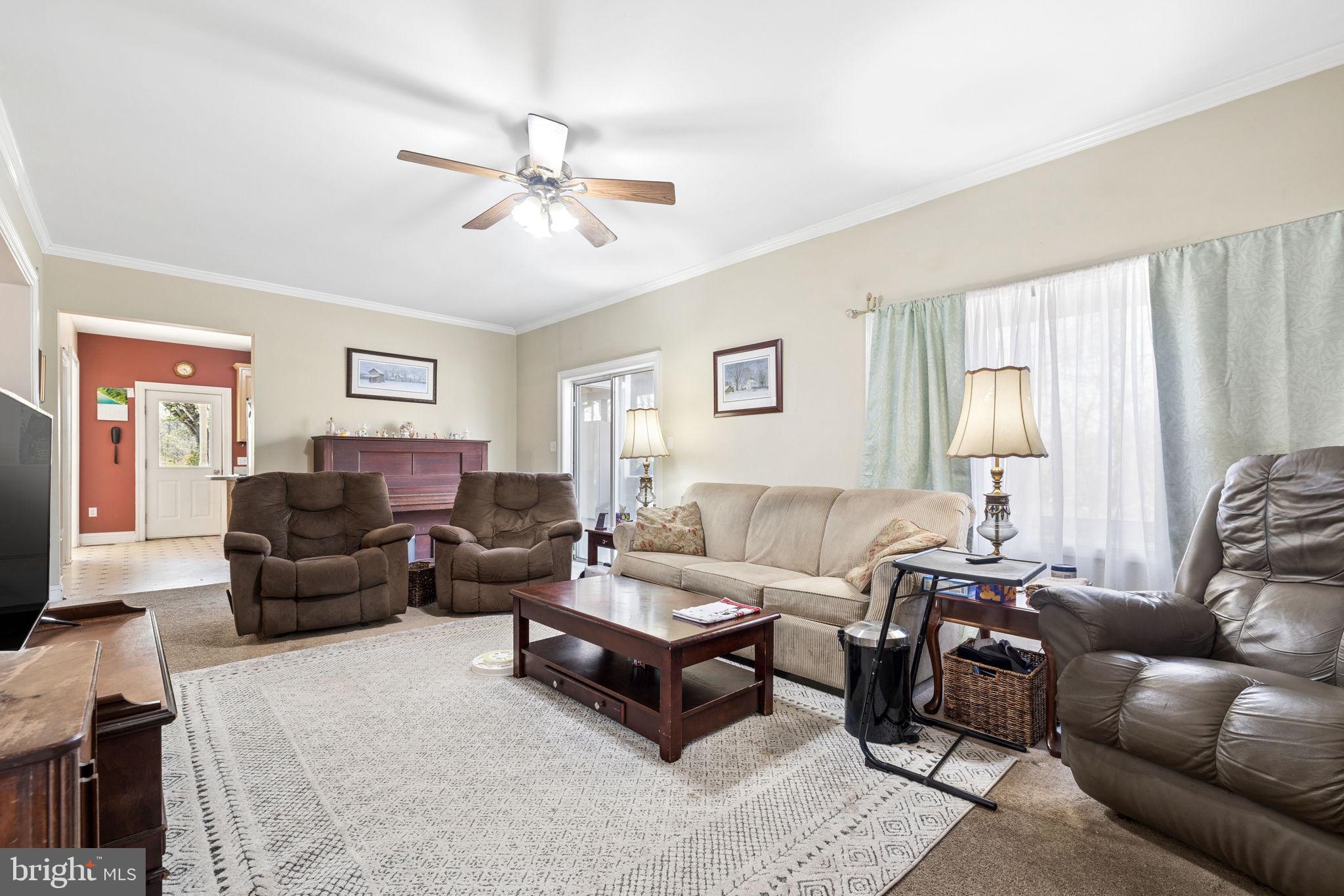 NEAR CLIFTON - Residential