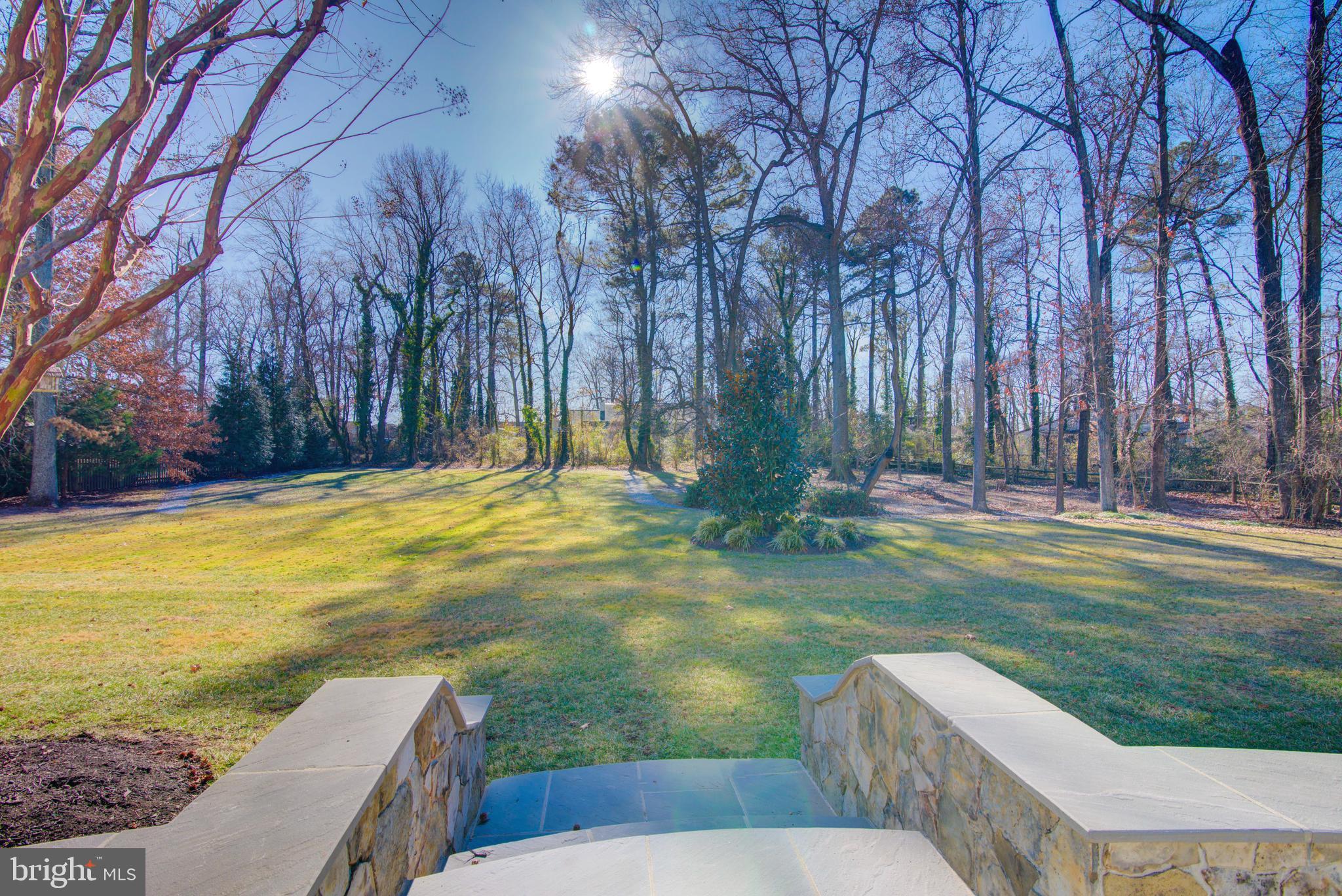 HALLOWING POINT RIVER ESTATES - Residential