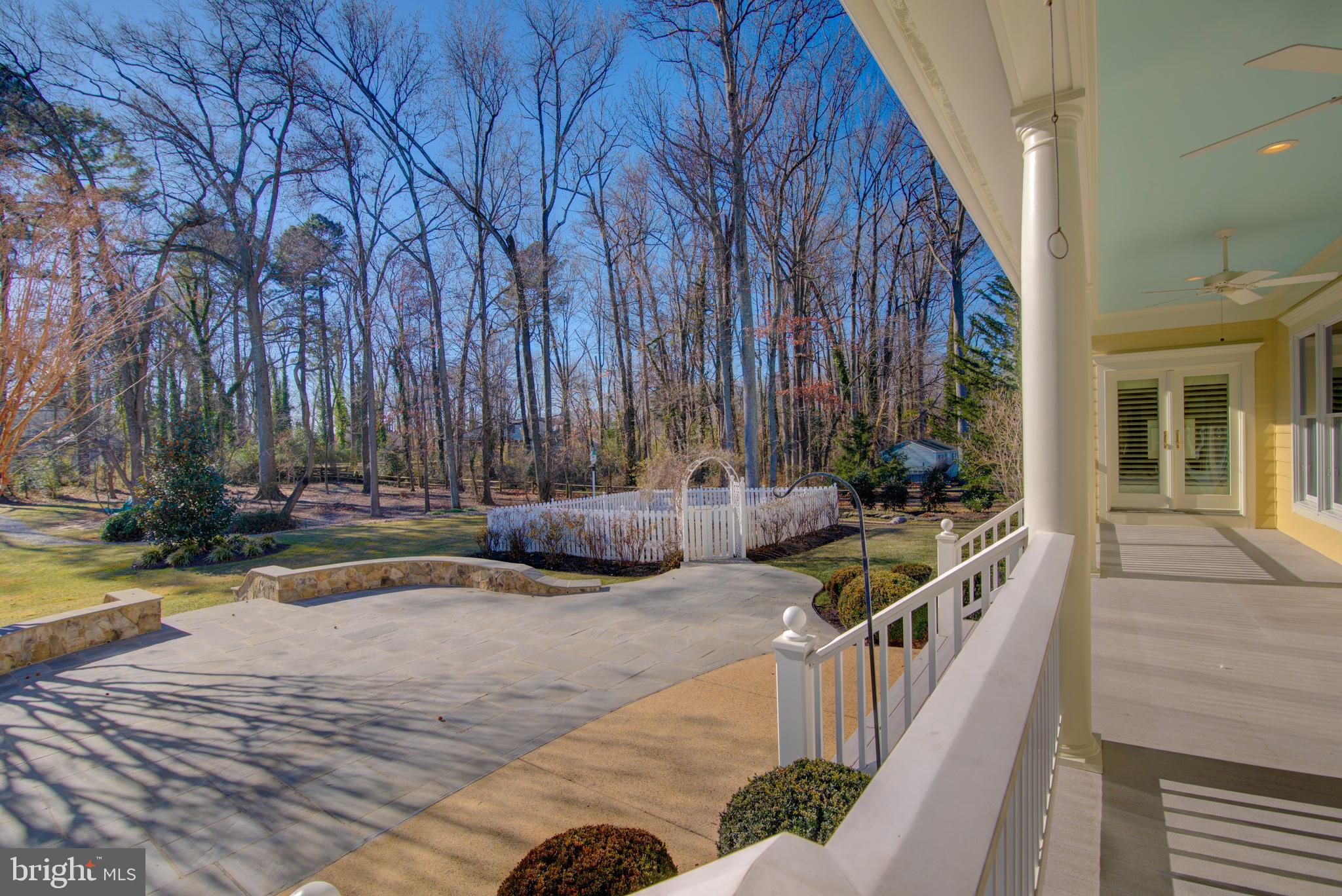 HALLOWING POINT RIVER ESTATES - Residential