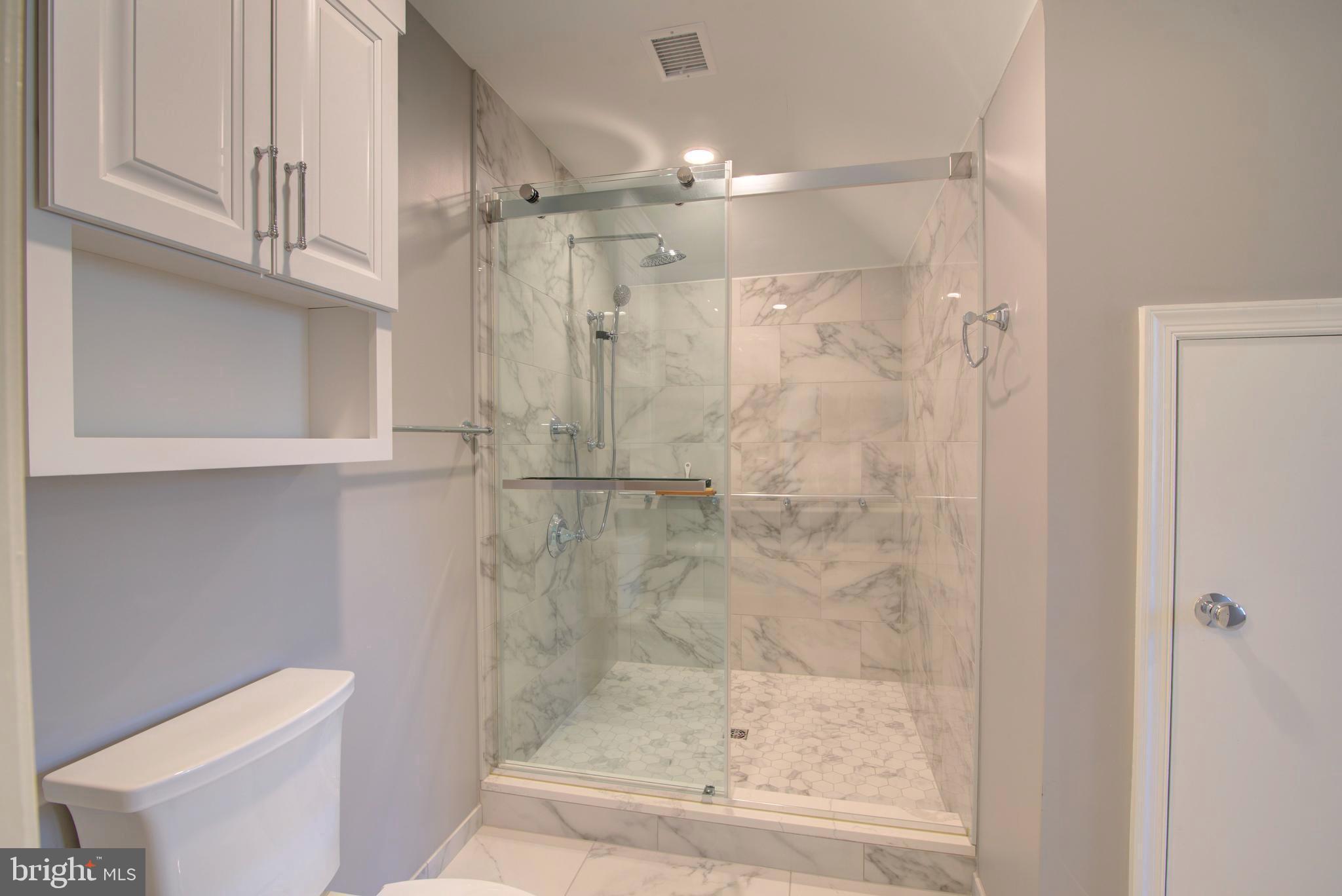 HALLOWING POINT RIVER ESTATES - Residential