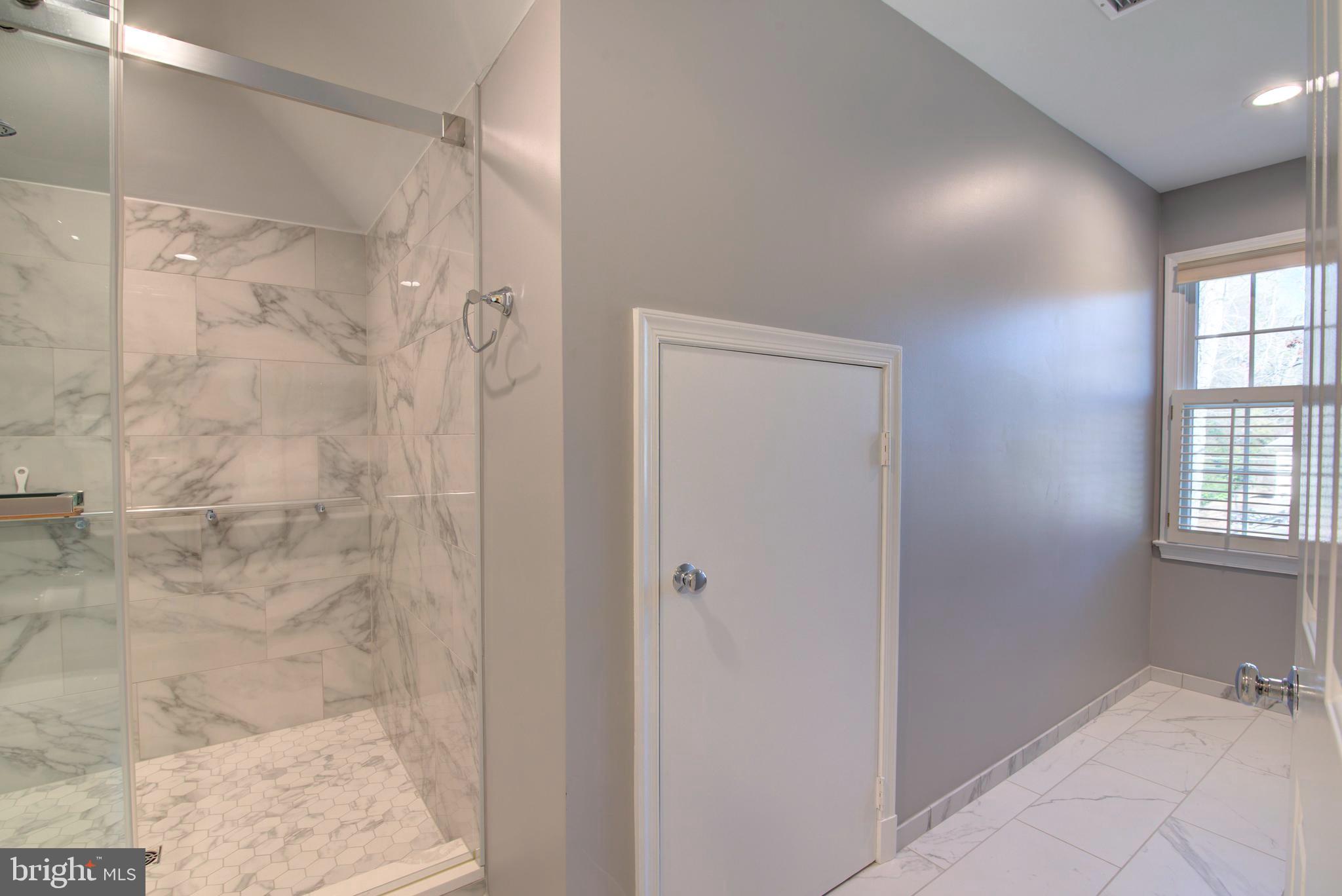 HALLOWING POINT RIVER ESTATES - Residential